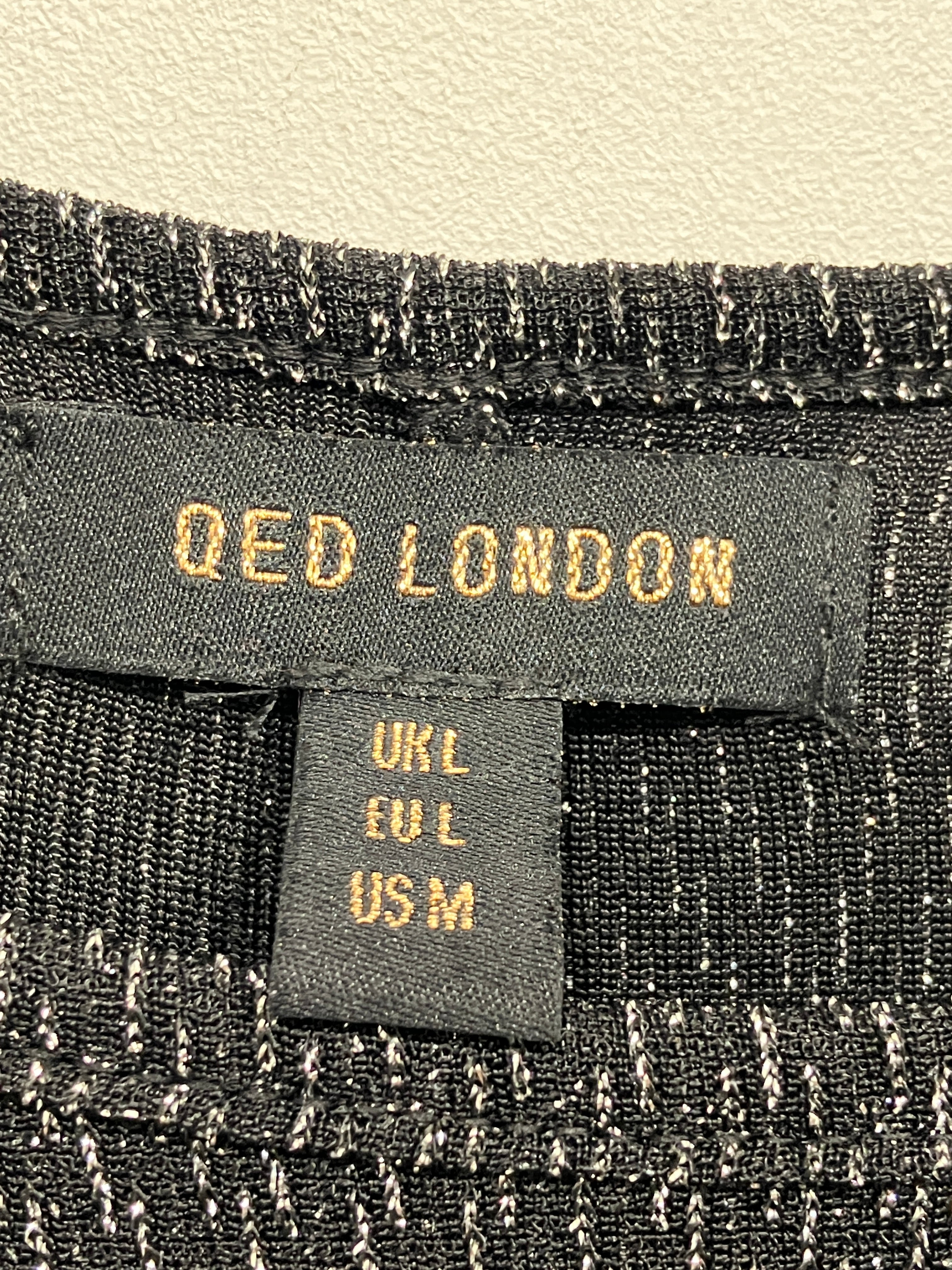 Qed London Kjole