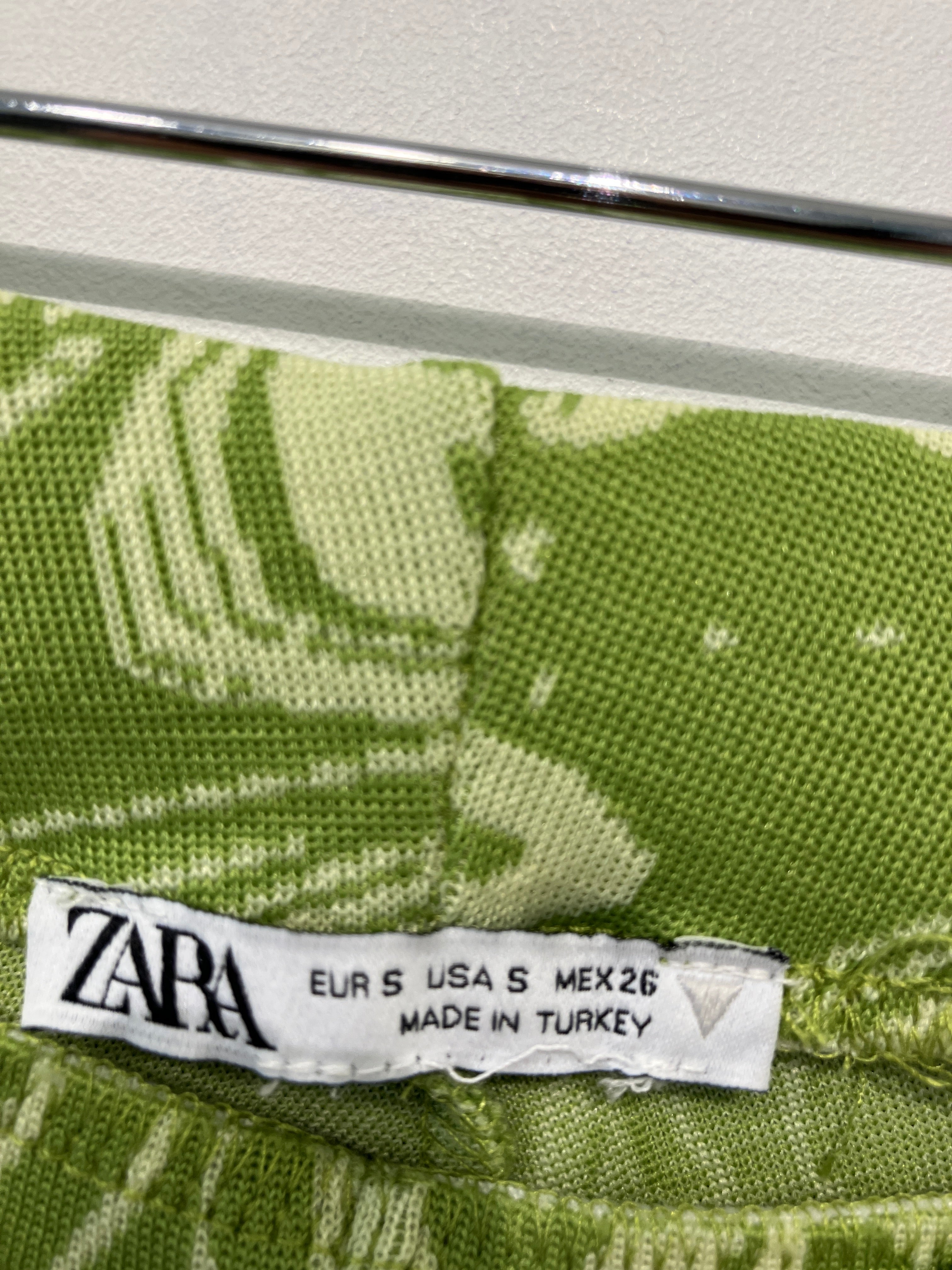 Zara Bukser