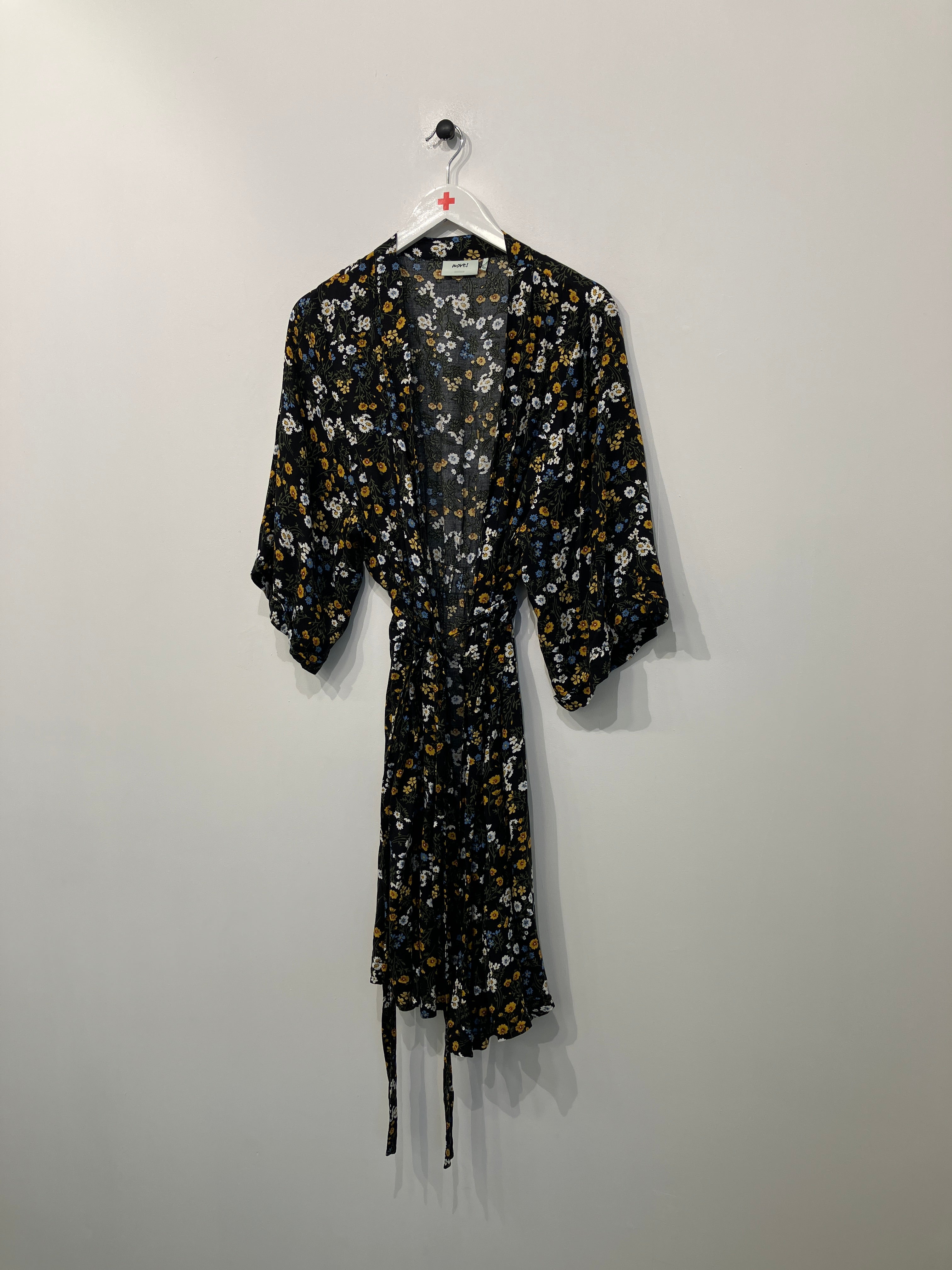 Moves Kimono