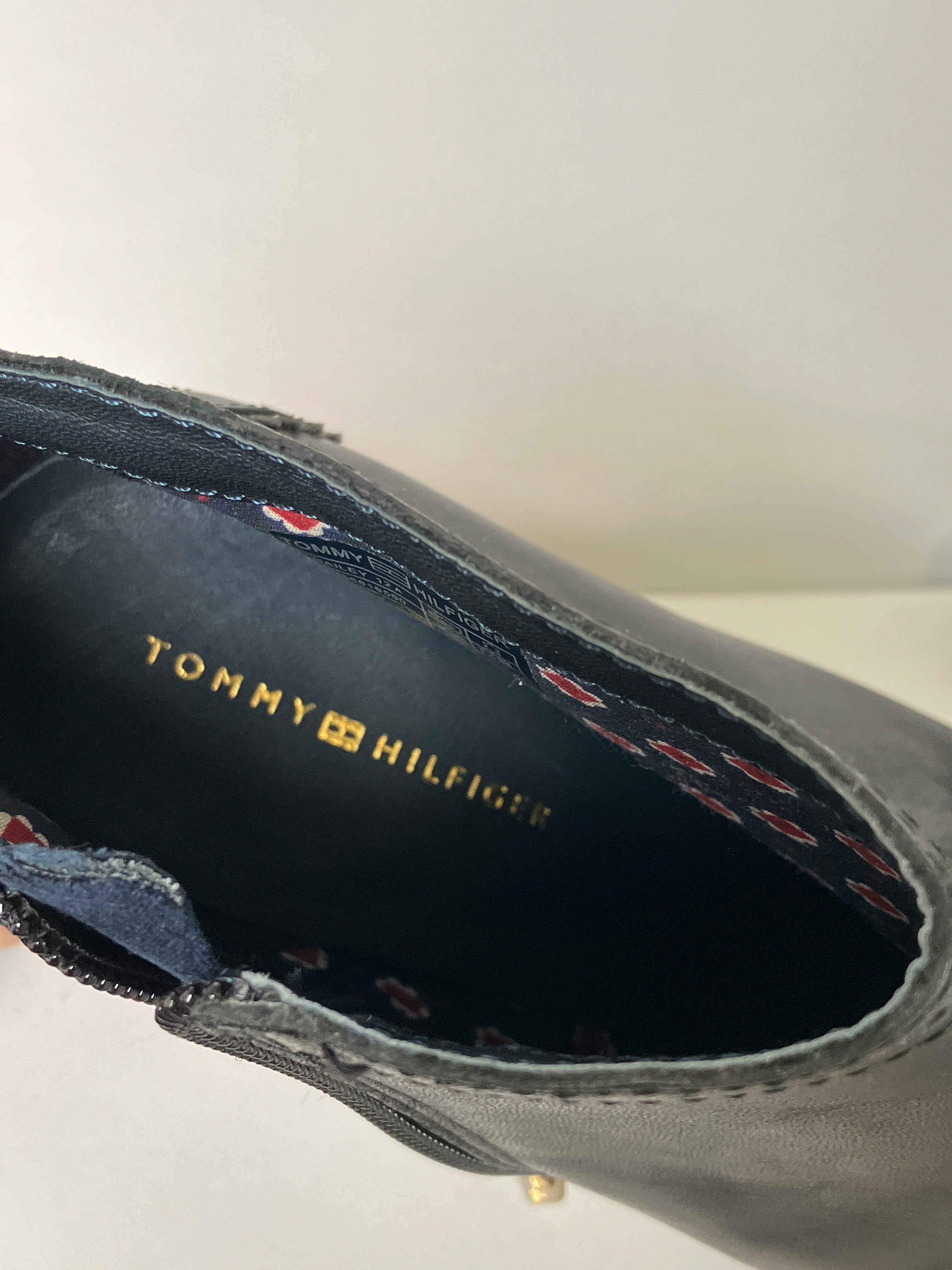 Tommy Hilfiger