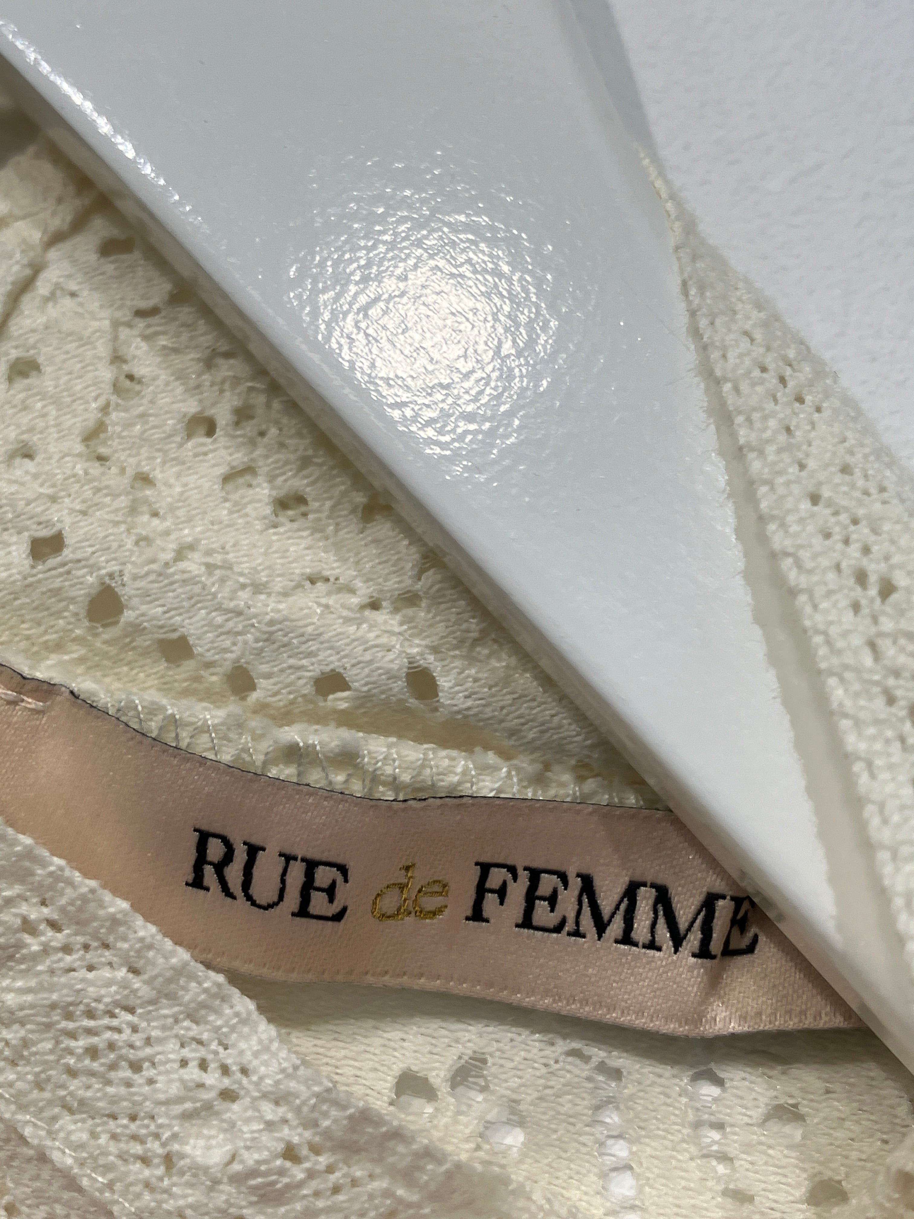 Rue De Femme Bluse