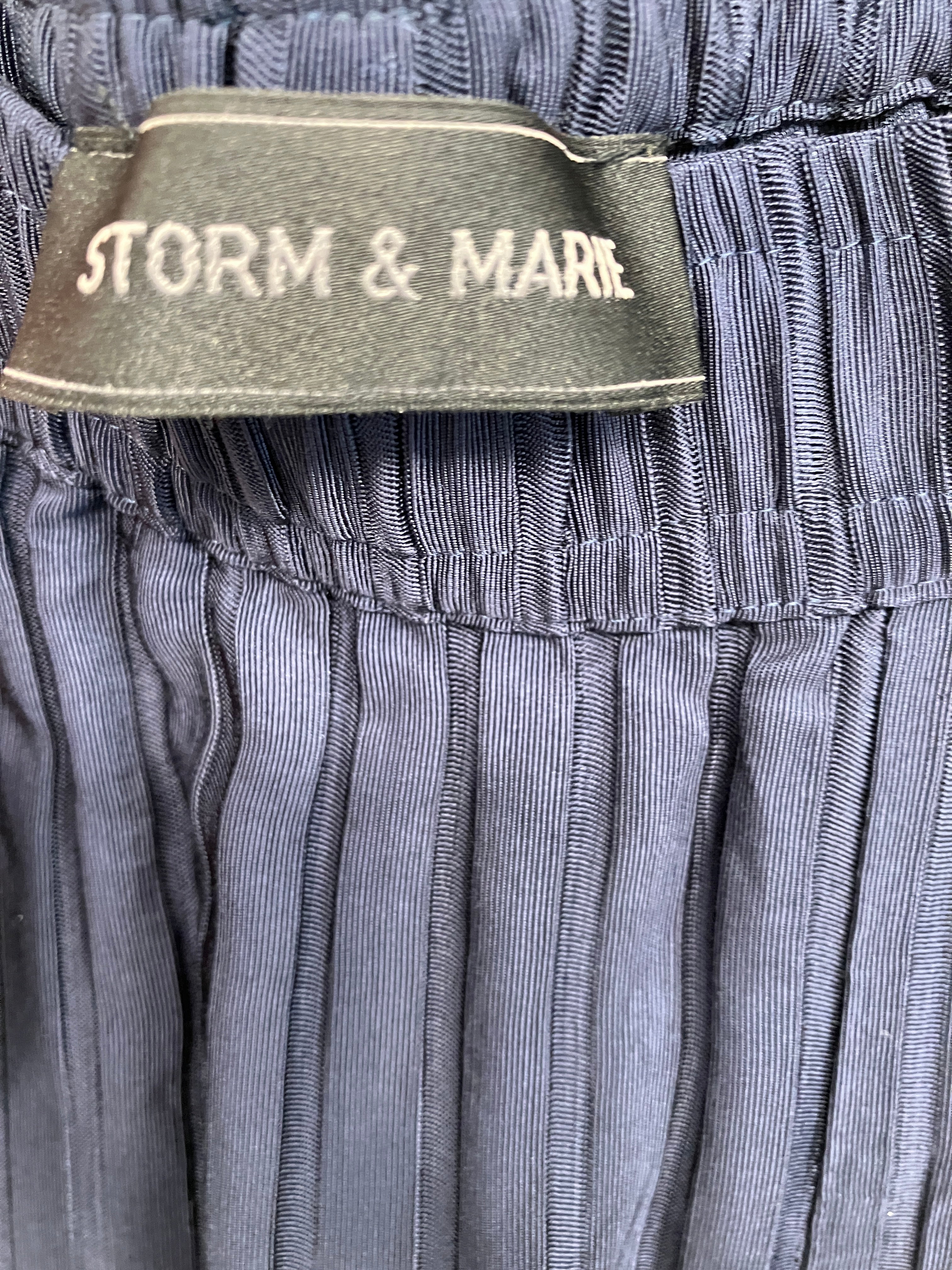 Storm & Marie Bukser