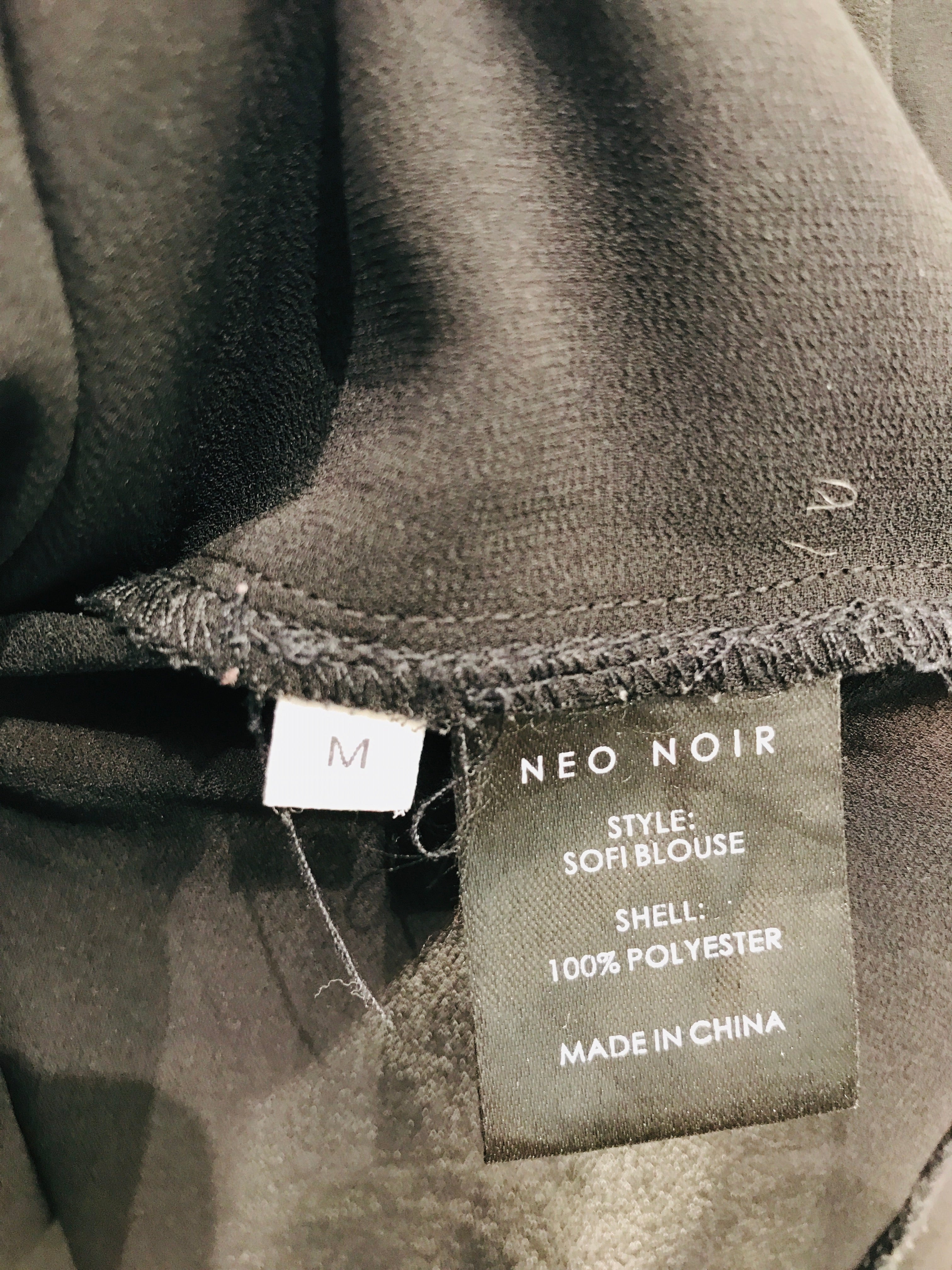 Neo Noir Bluse