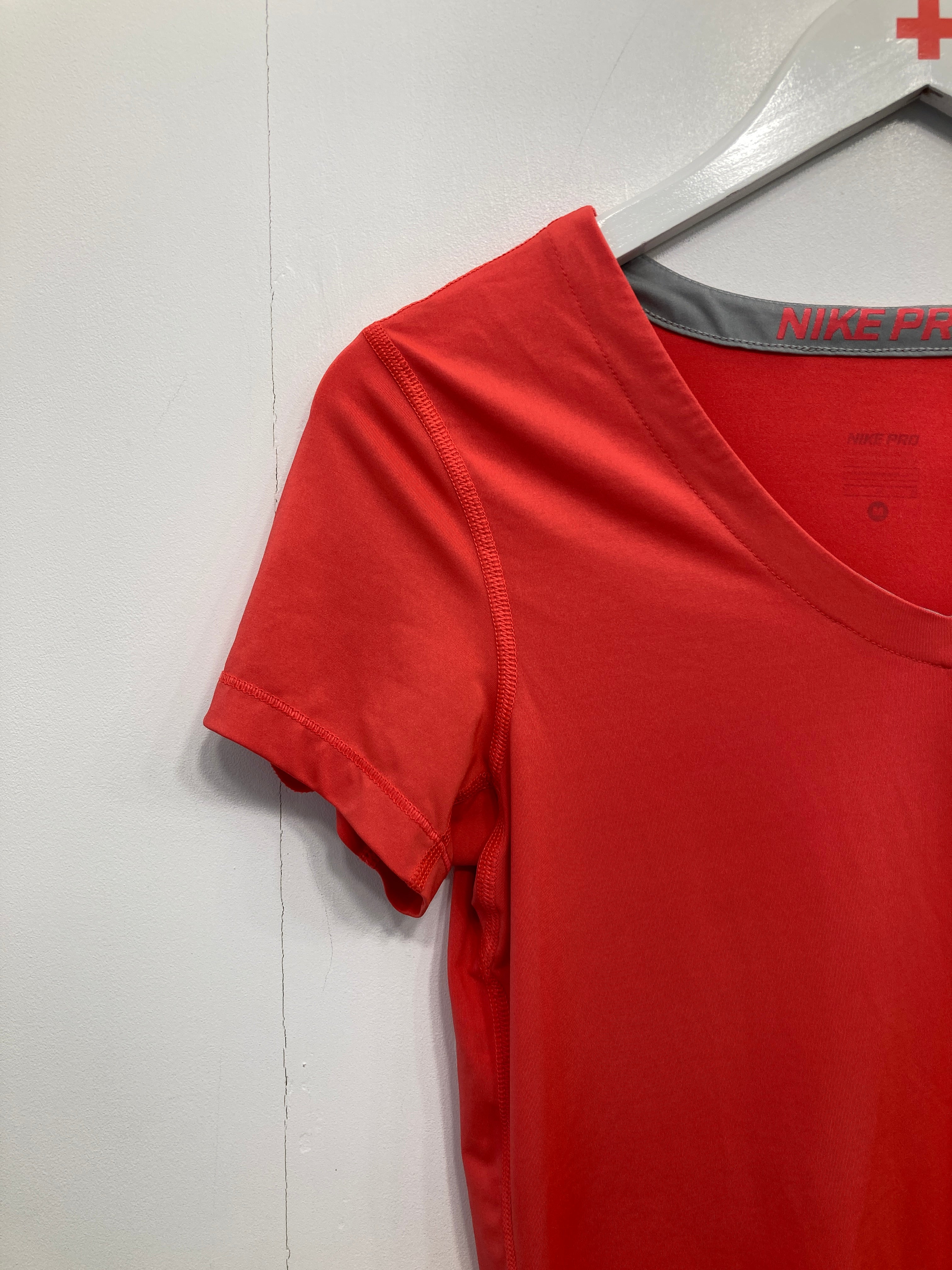 Nike Pro T-shirt