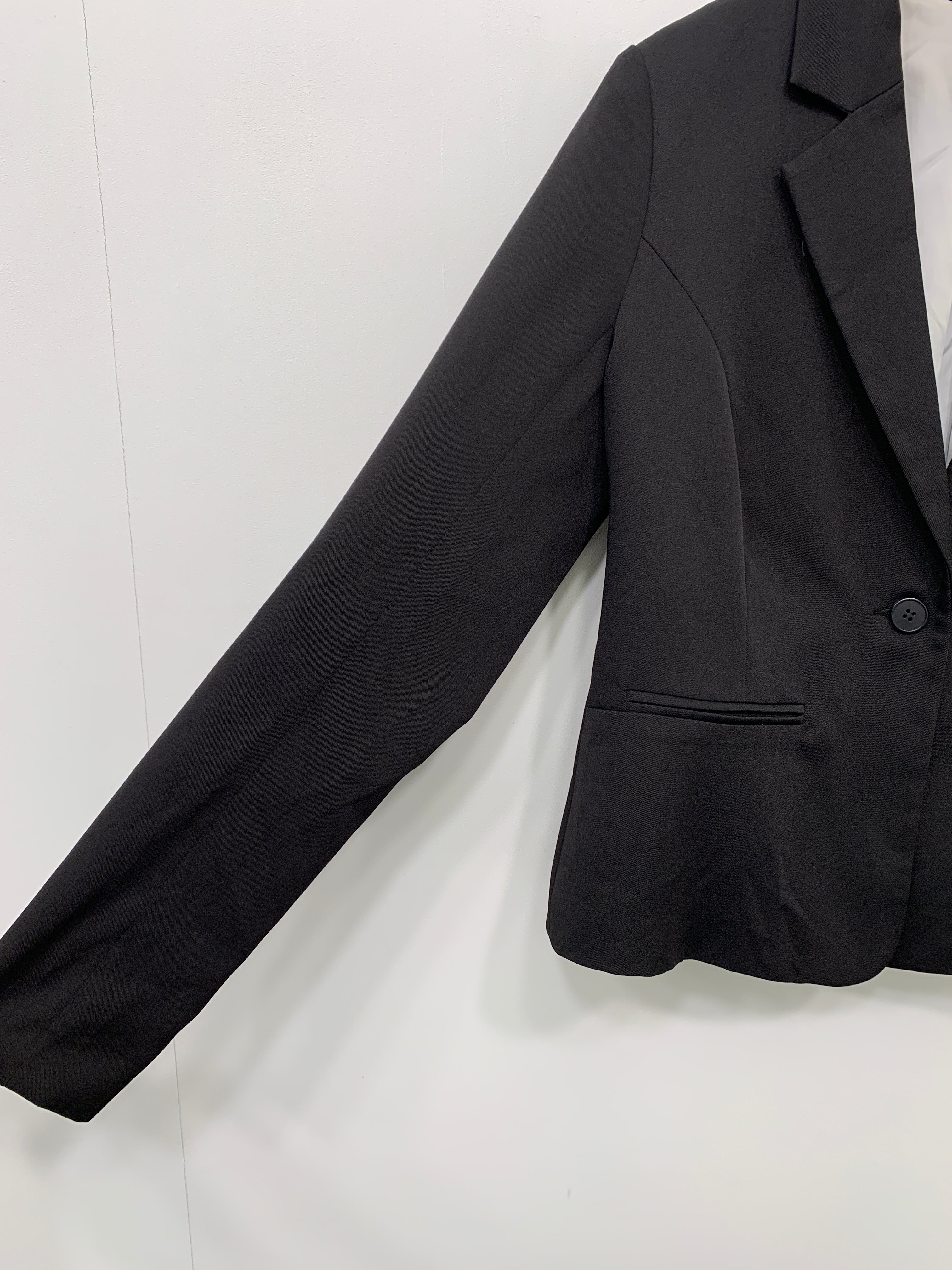 B.Young Blazer