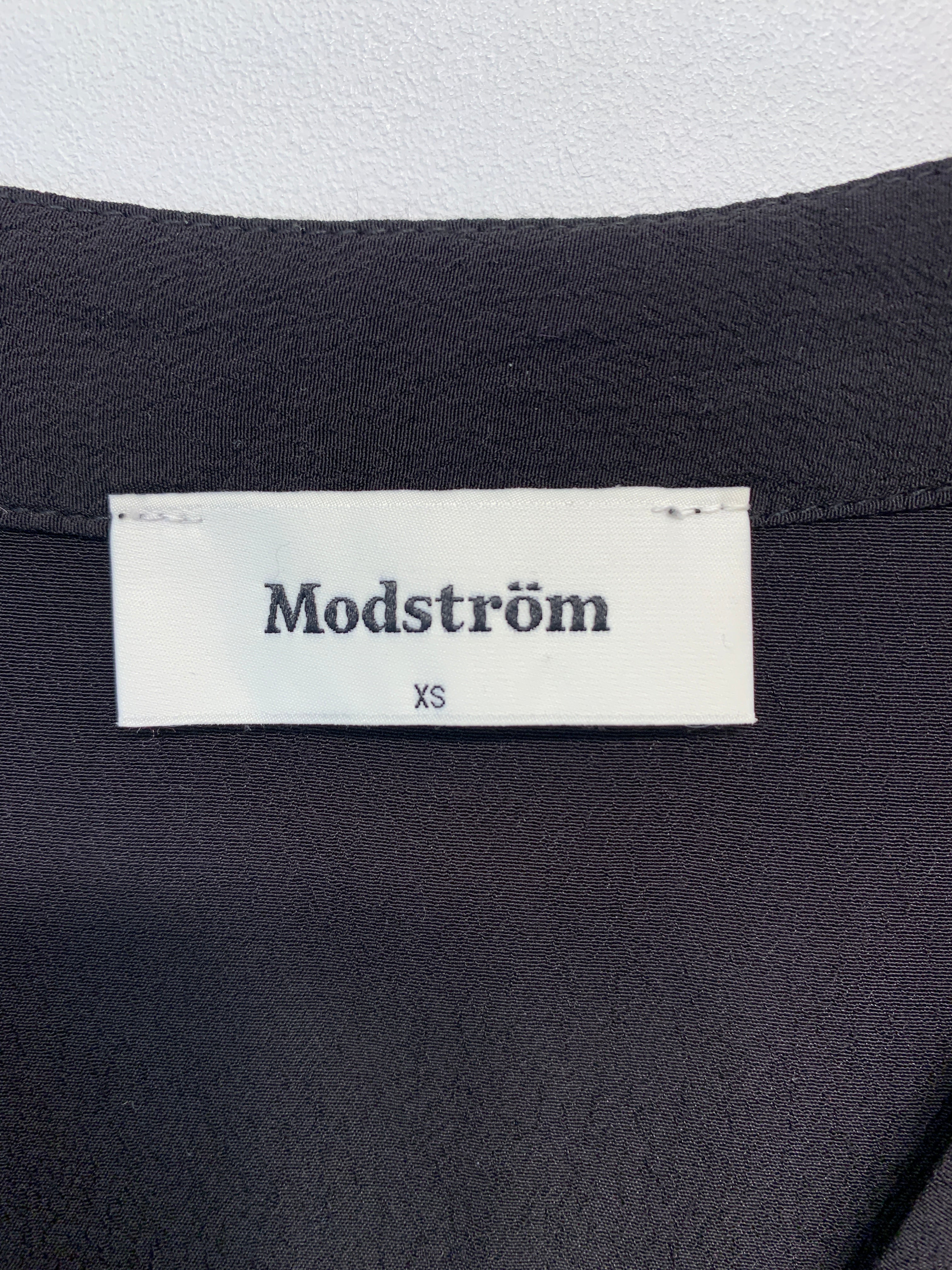 Modstrøm Kjole