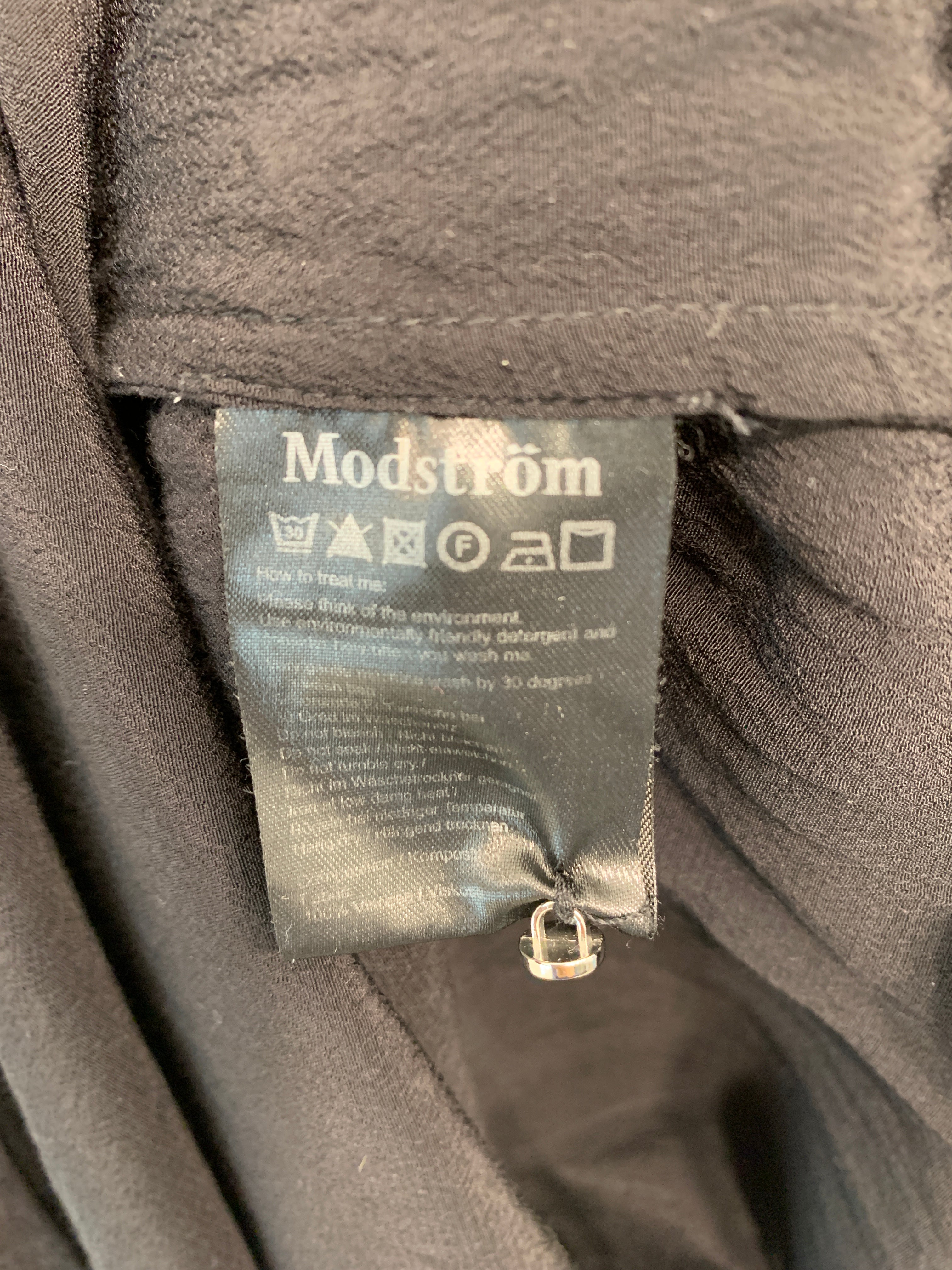 Modstrøm Kjole