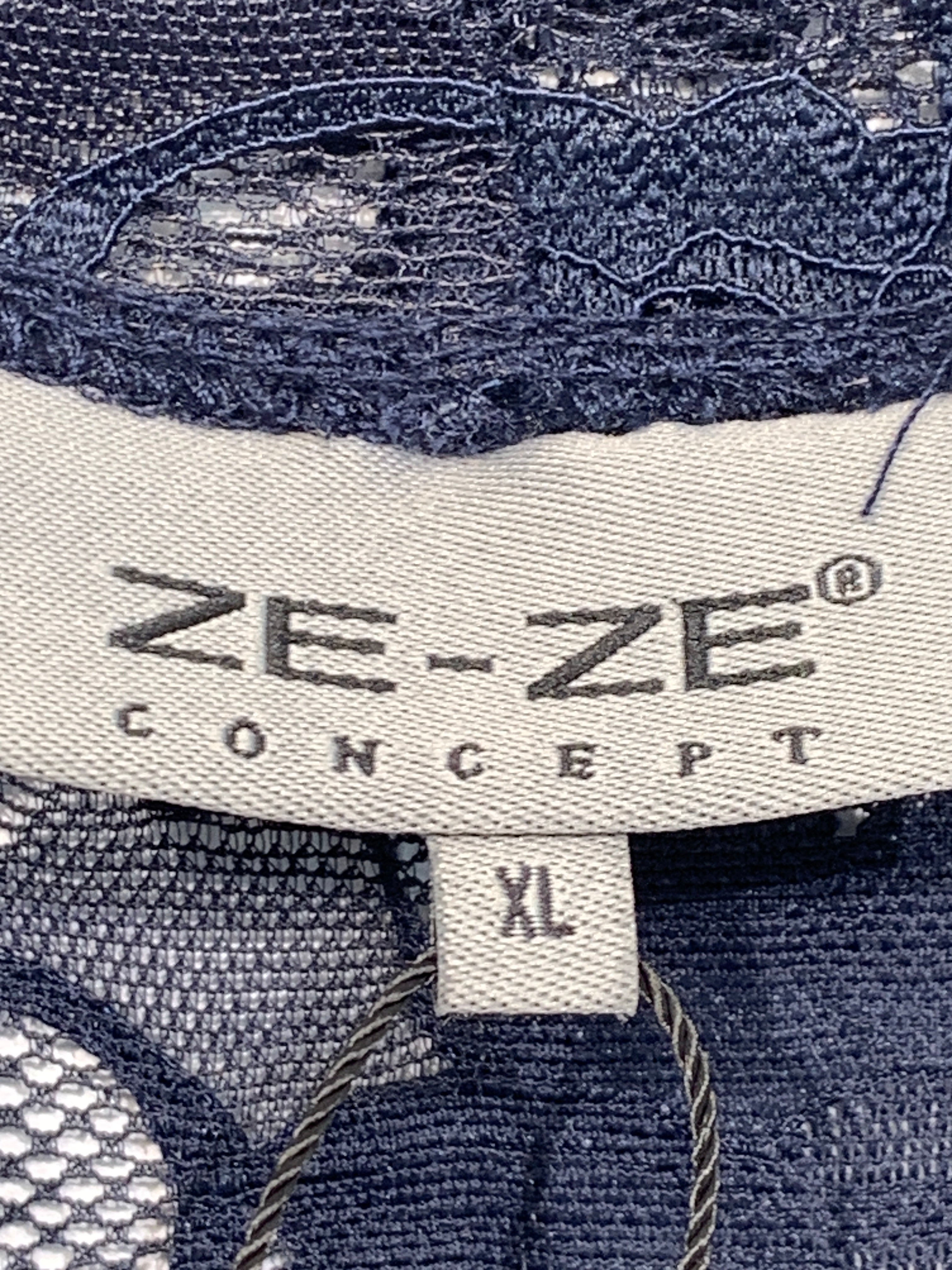 Ze-Ze Top