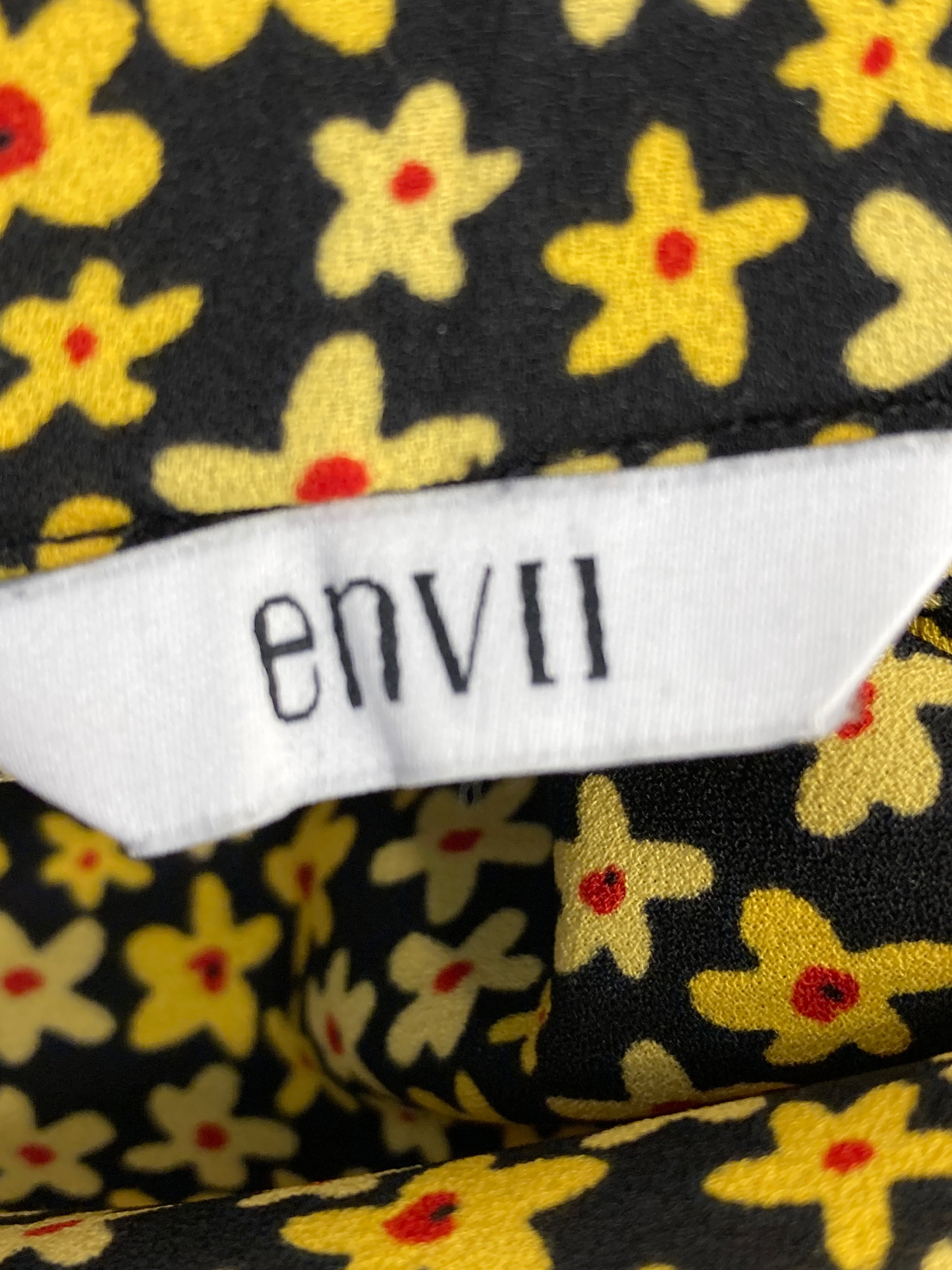 Envii Nederdel