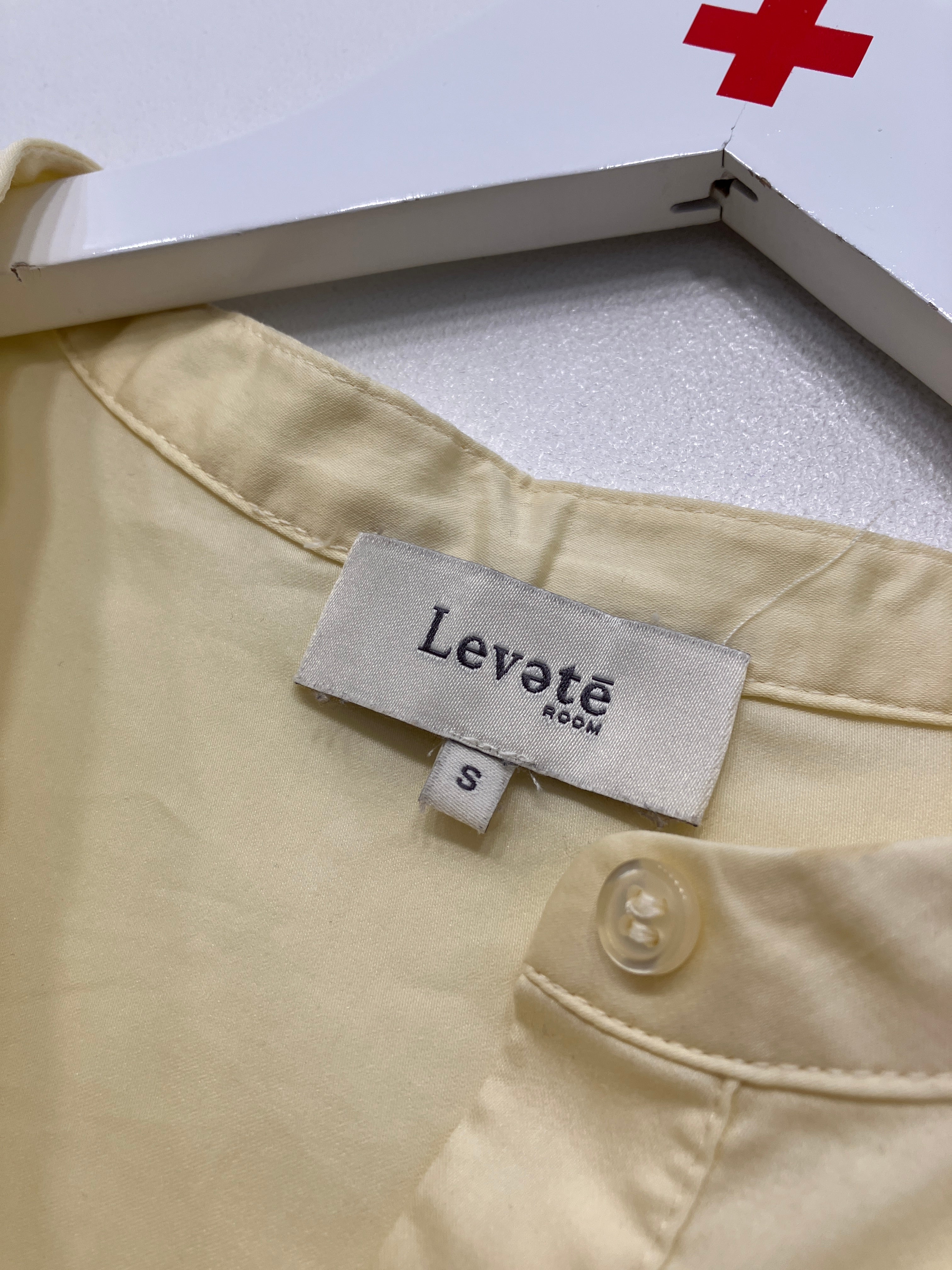 Leveté Top
