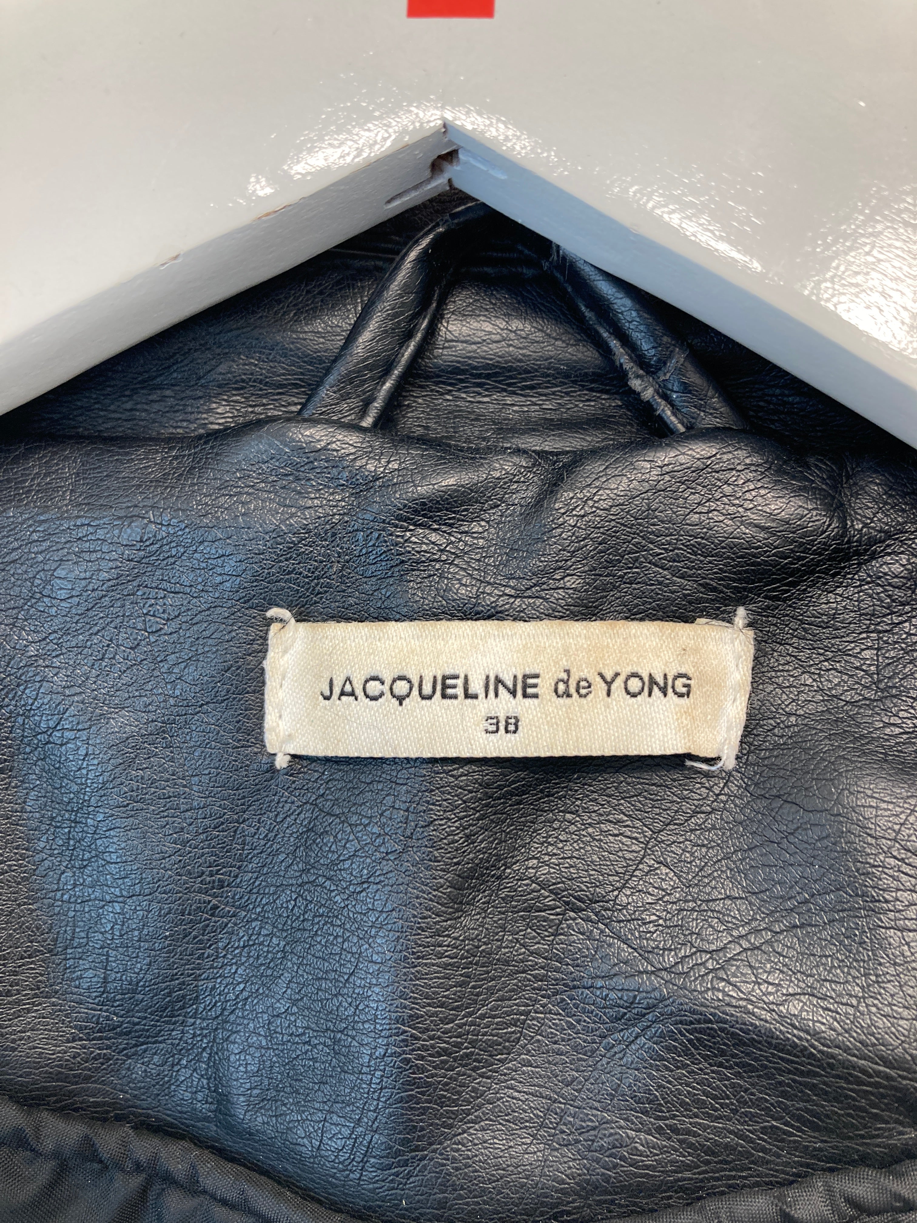 Jaqueline De Young Jakke