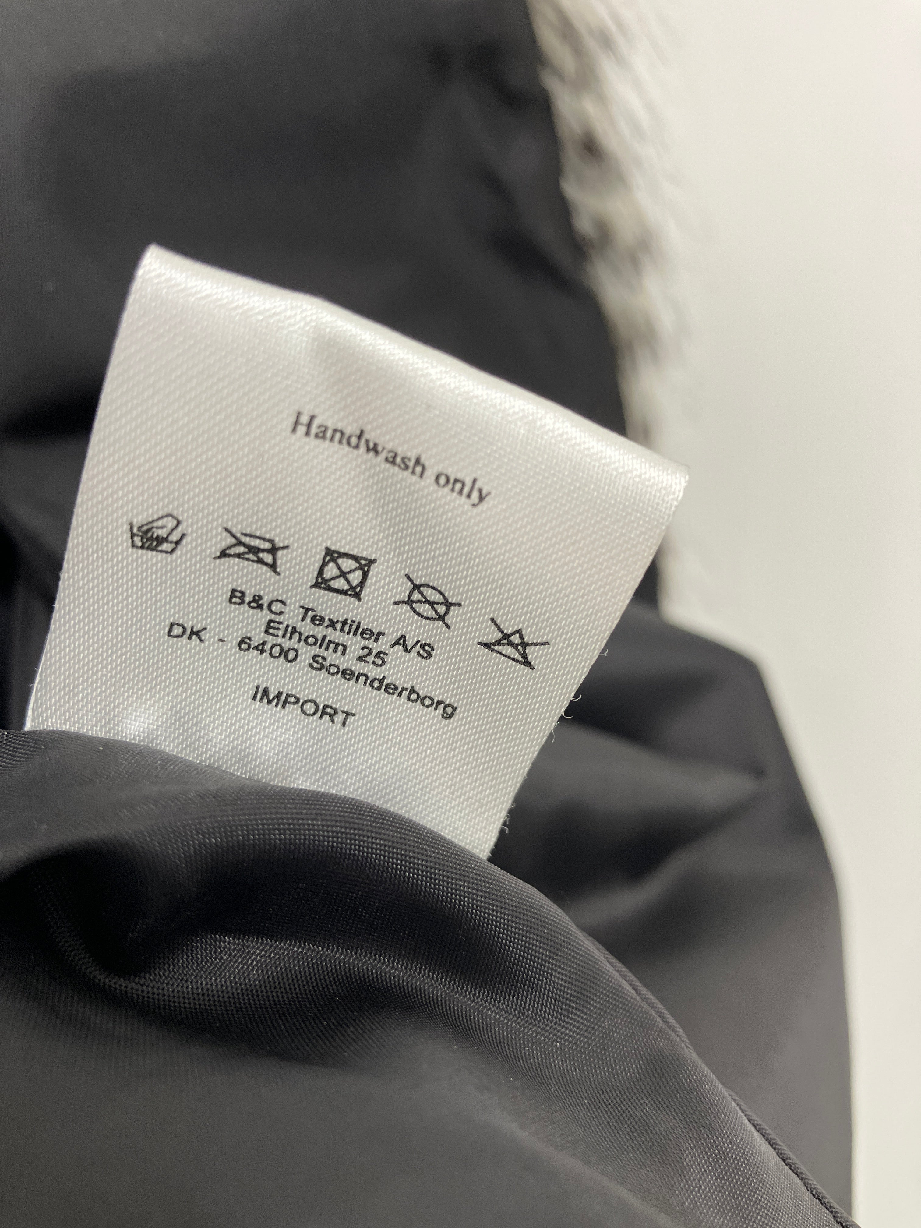 Adia Vest