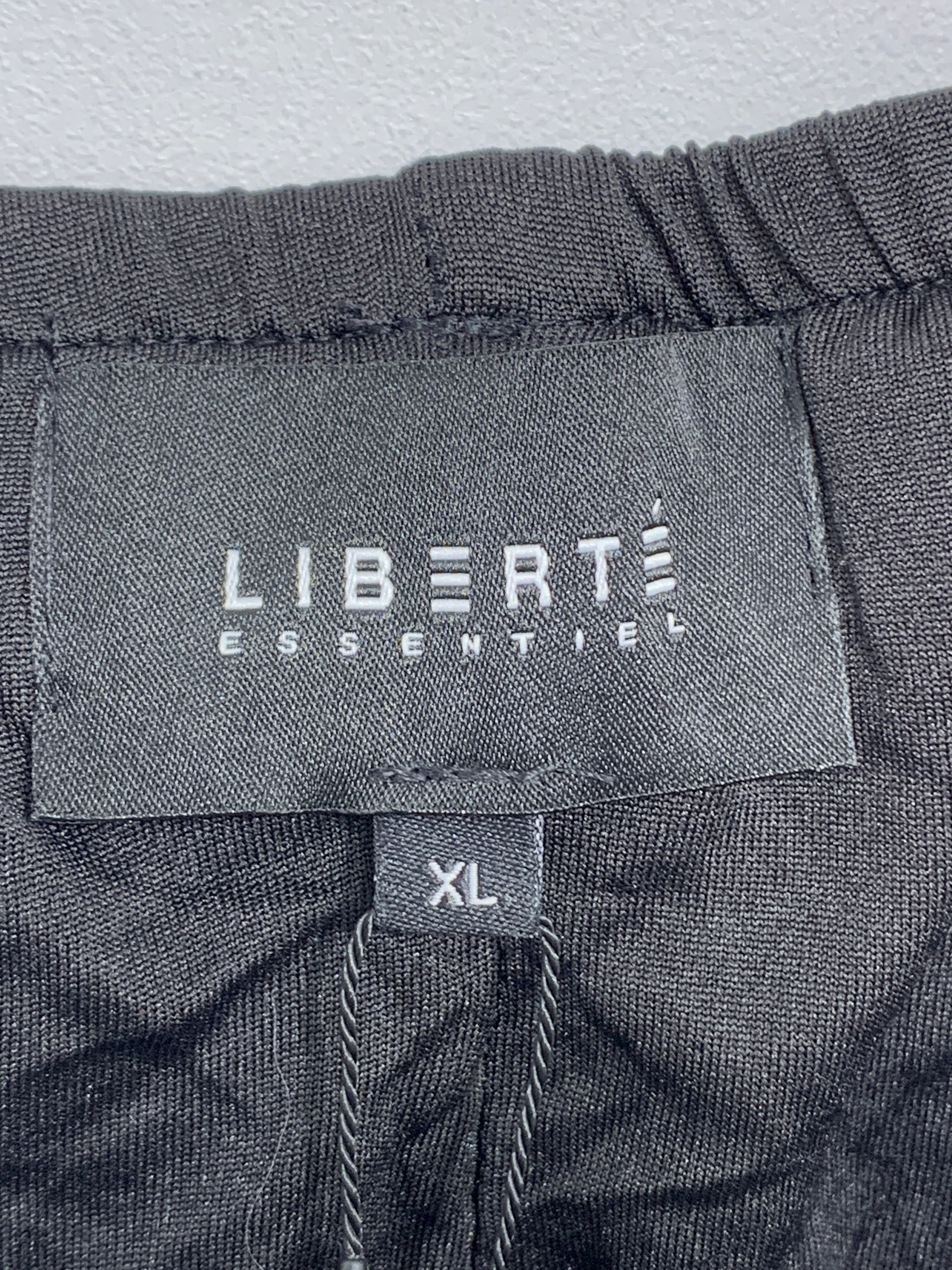 Liberte Nederdel