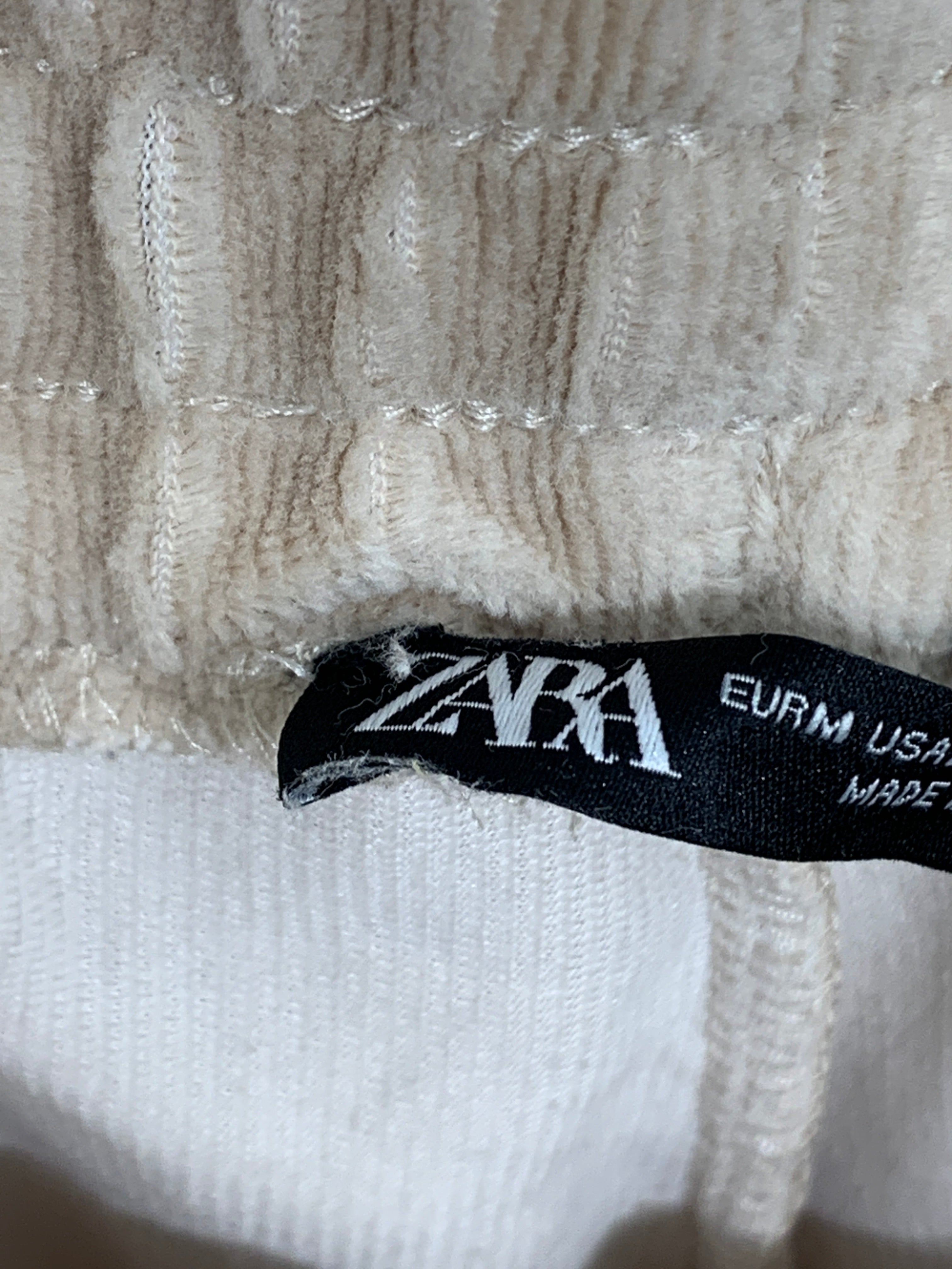Zara Bukser