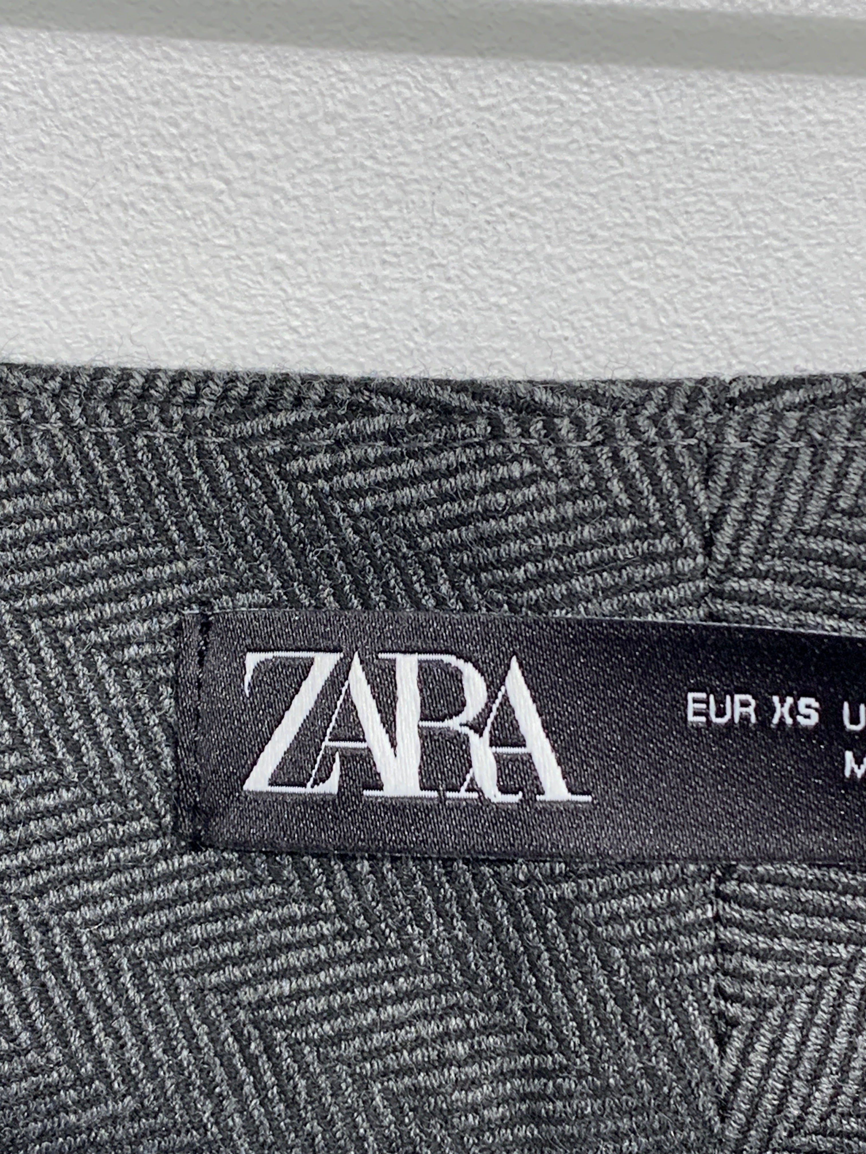 Zara Bukser