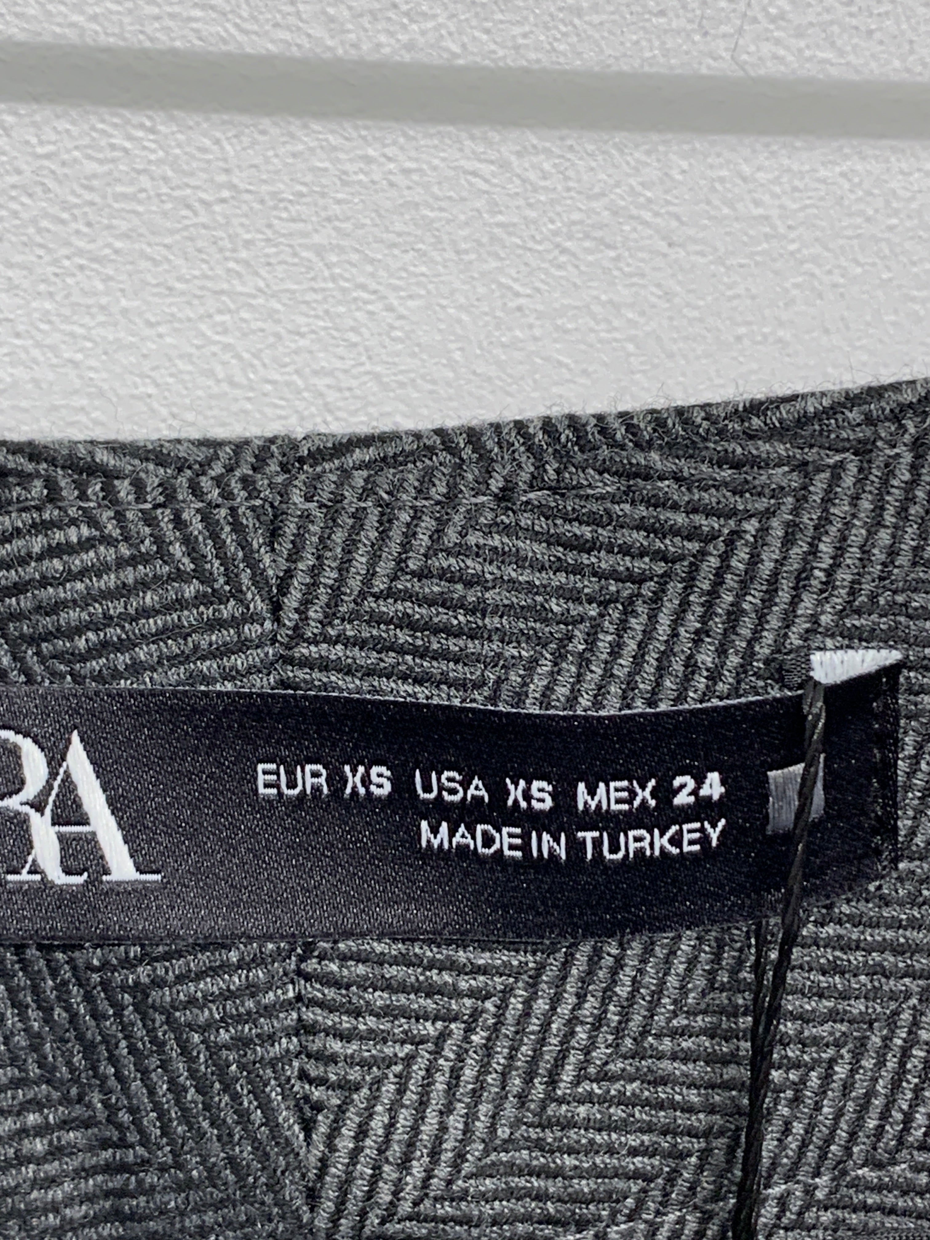 Zara Bukser