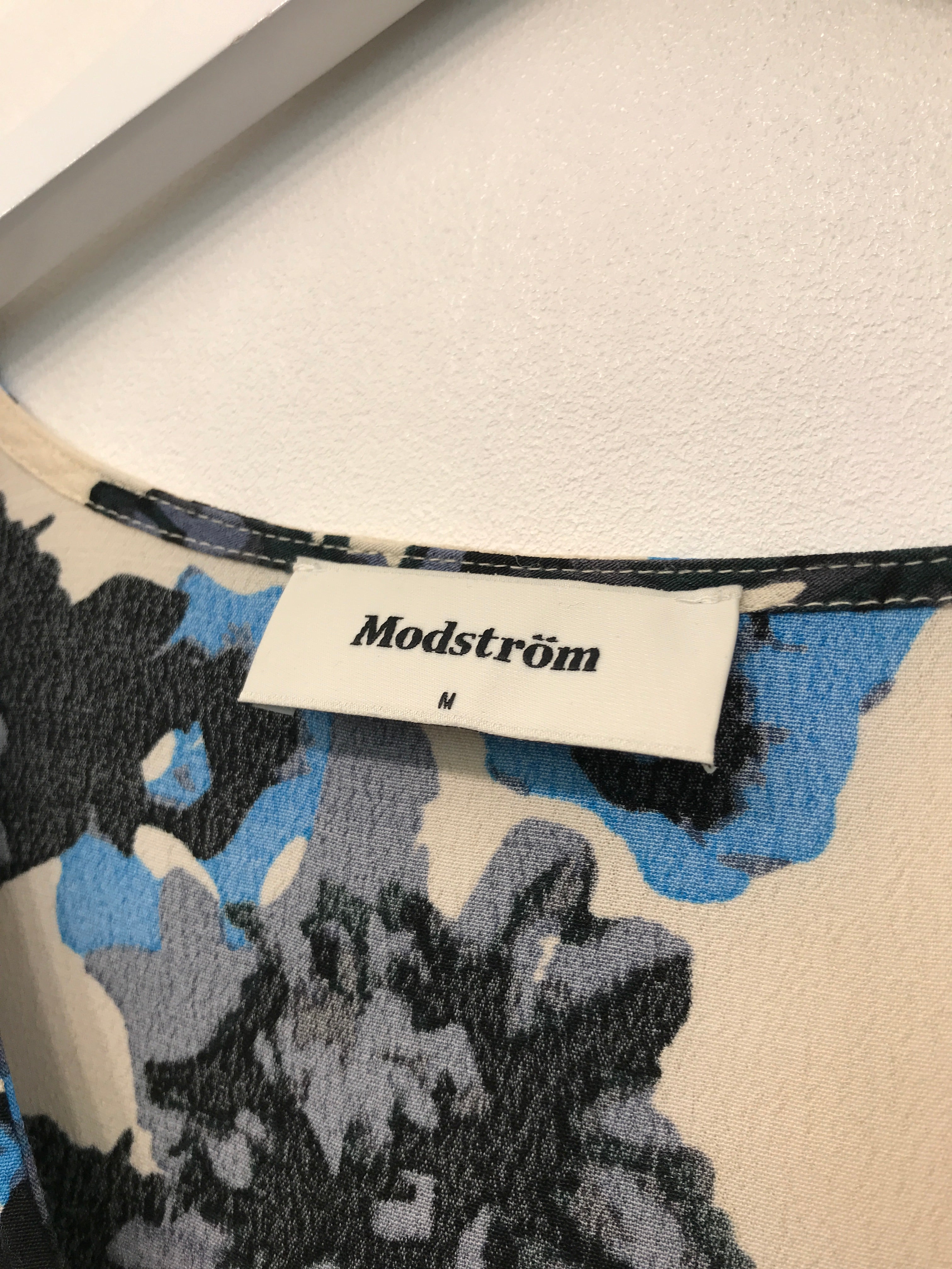 Modström Kjole