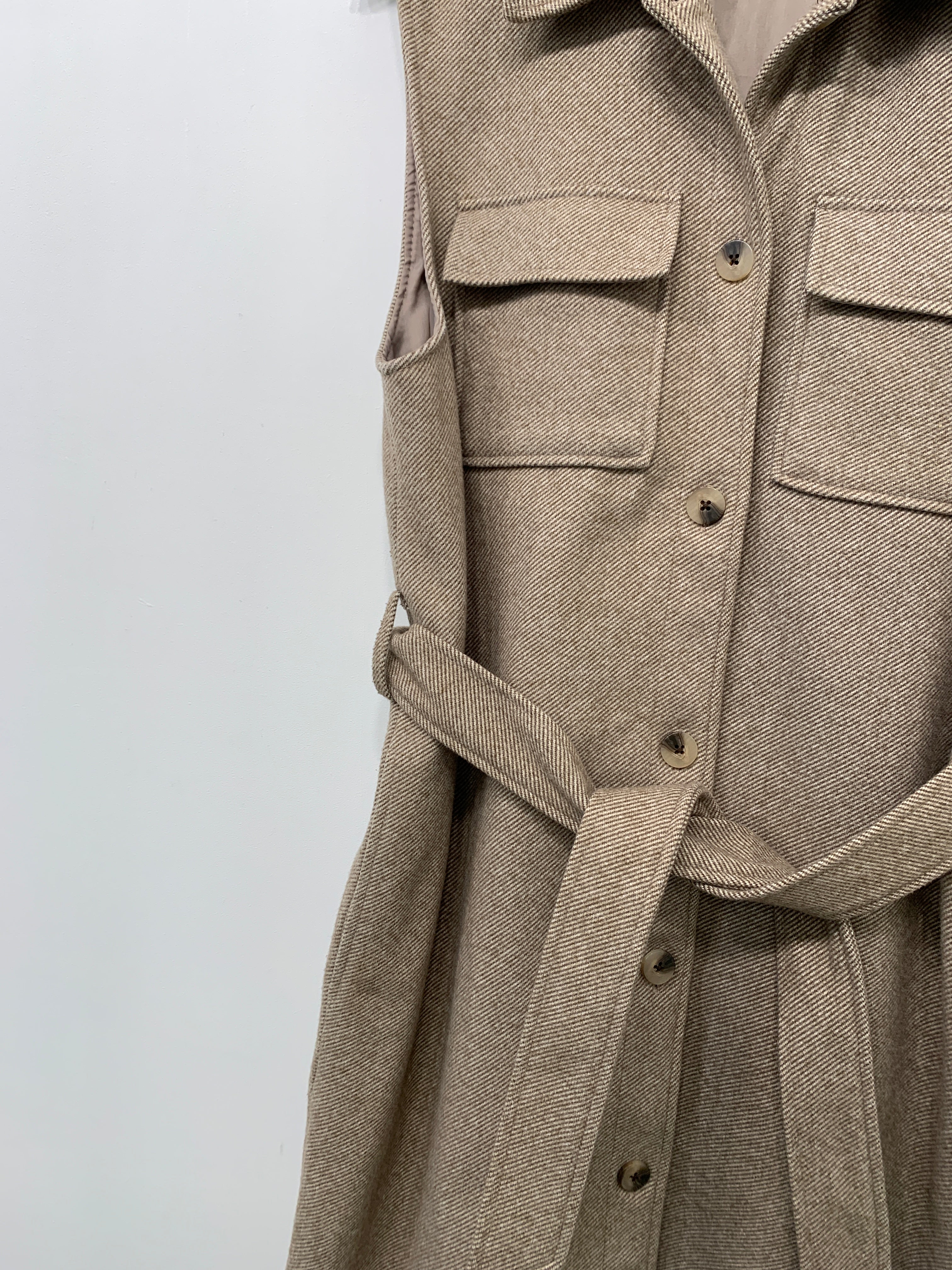 Pieces Vest