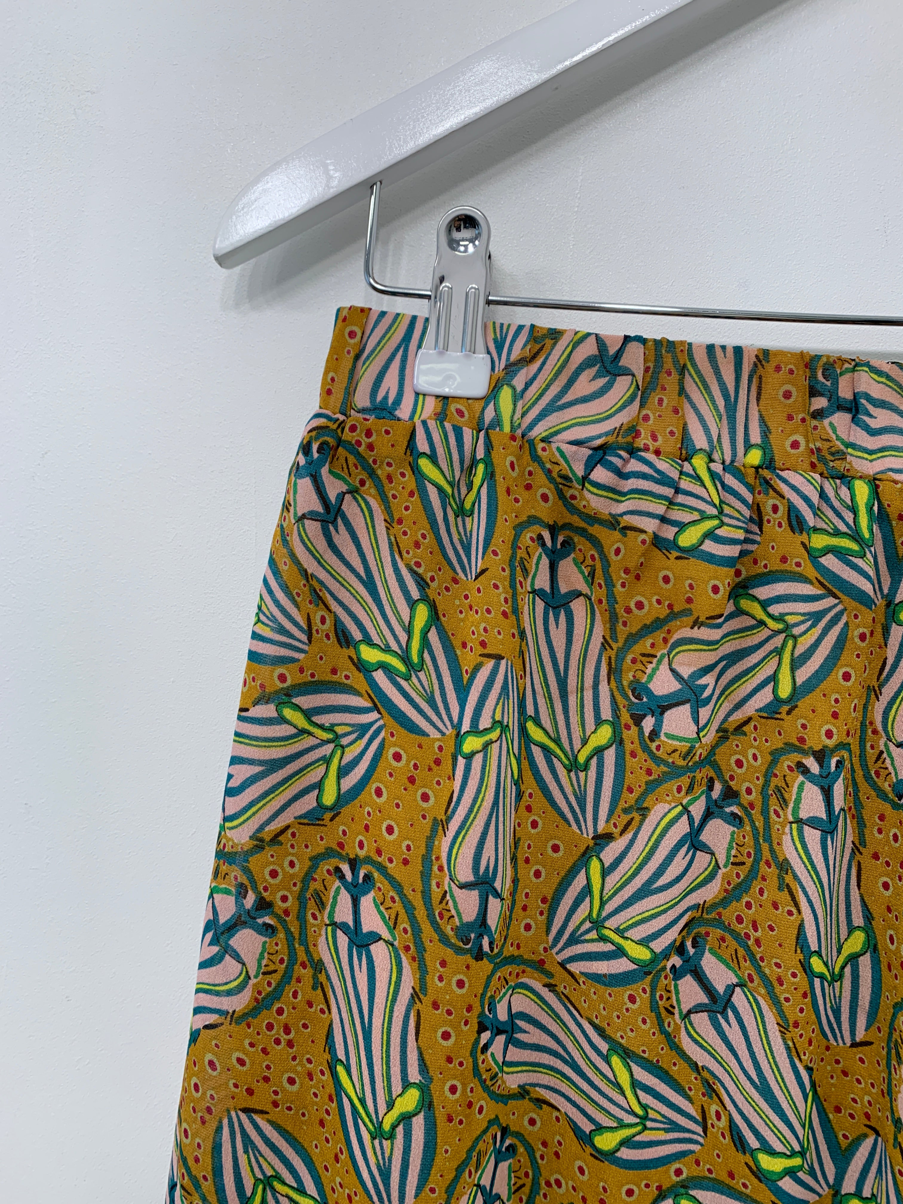 Love & Divine Nederdel