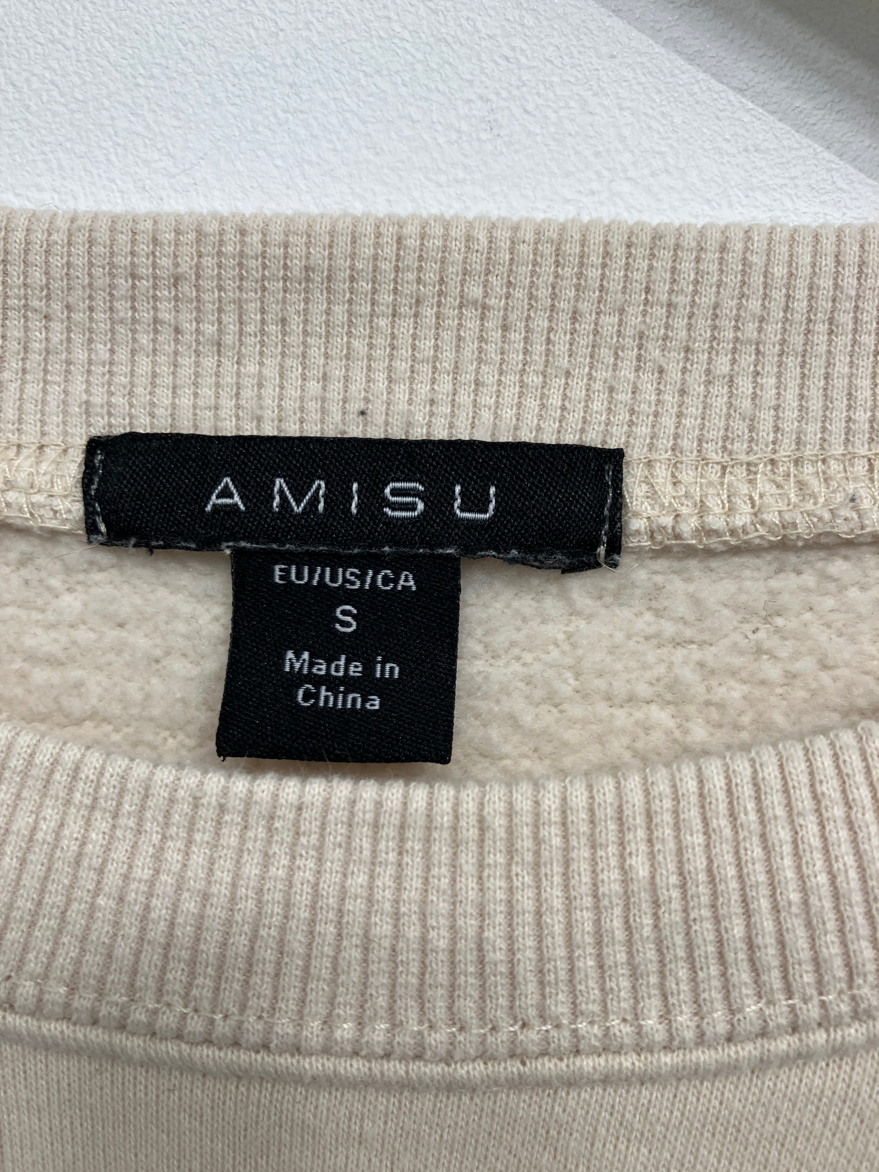 Amisu Sweater
