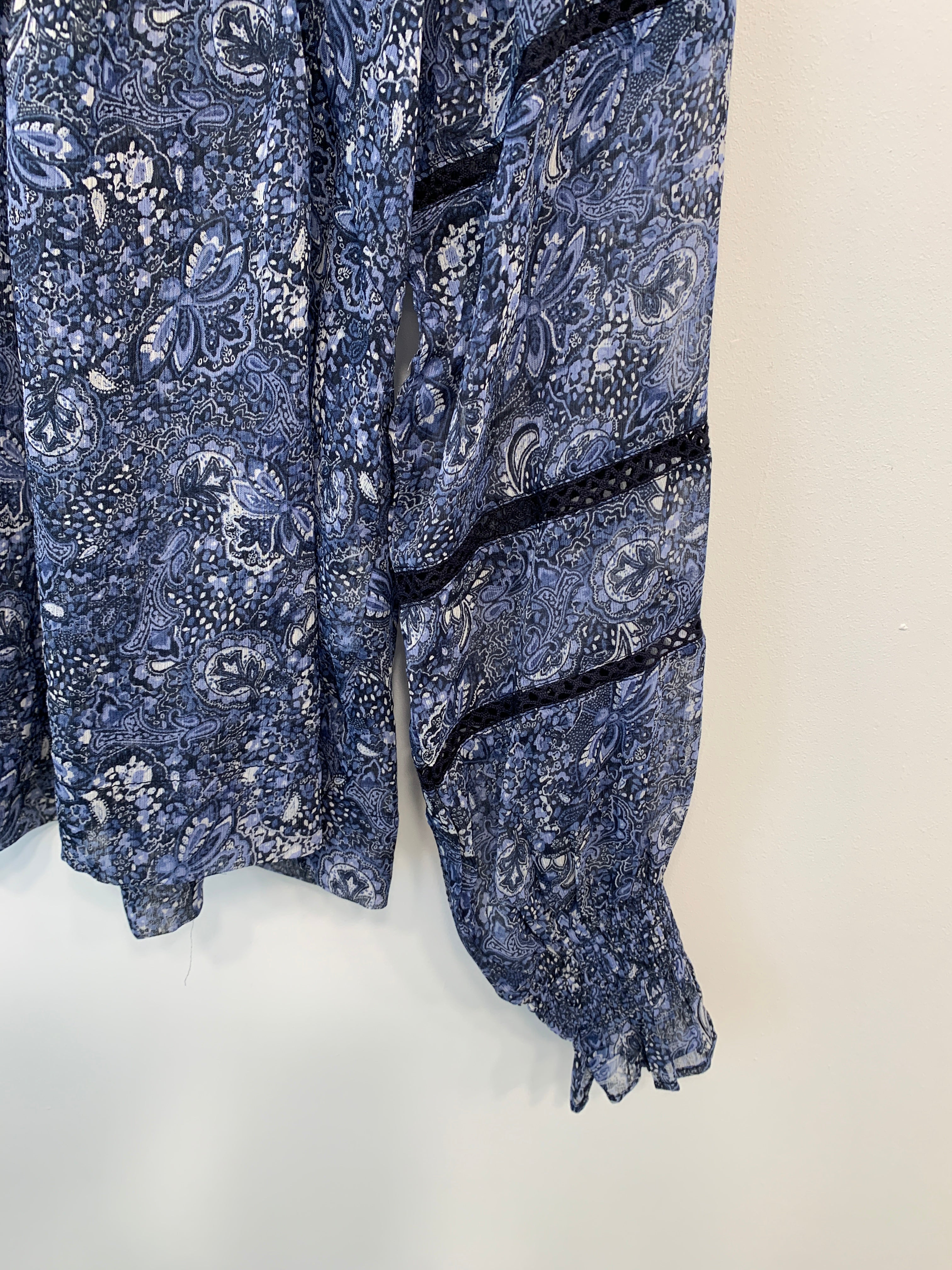 Neo Noir Bluse