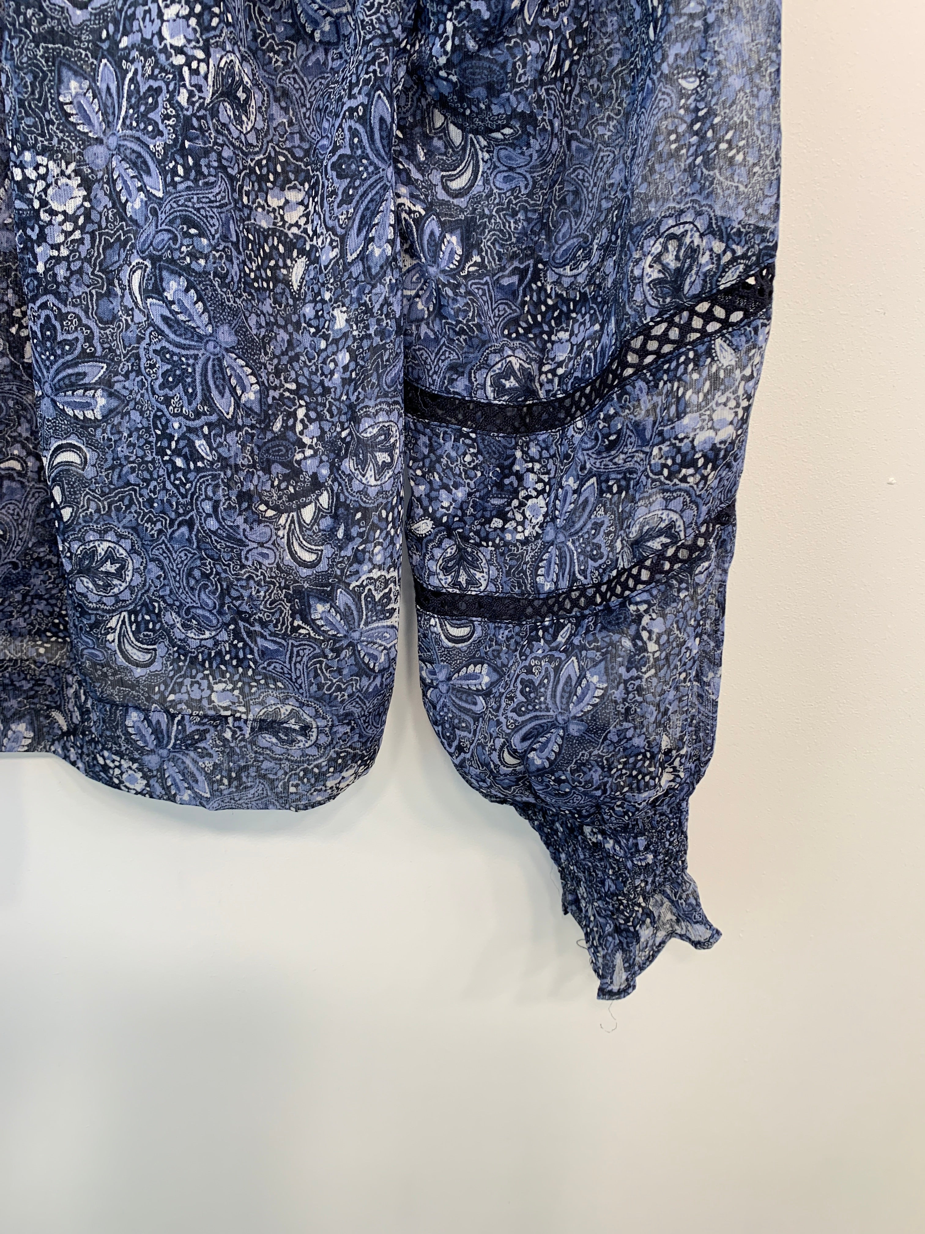 Neo Noir Bluse