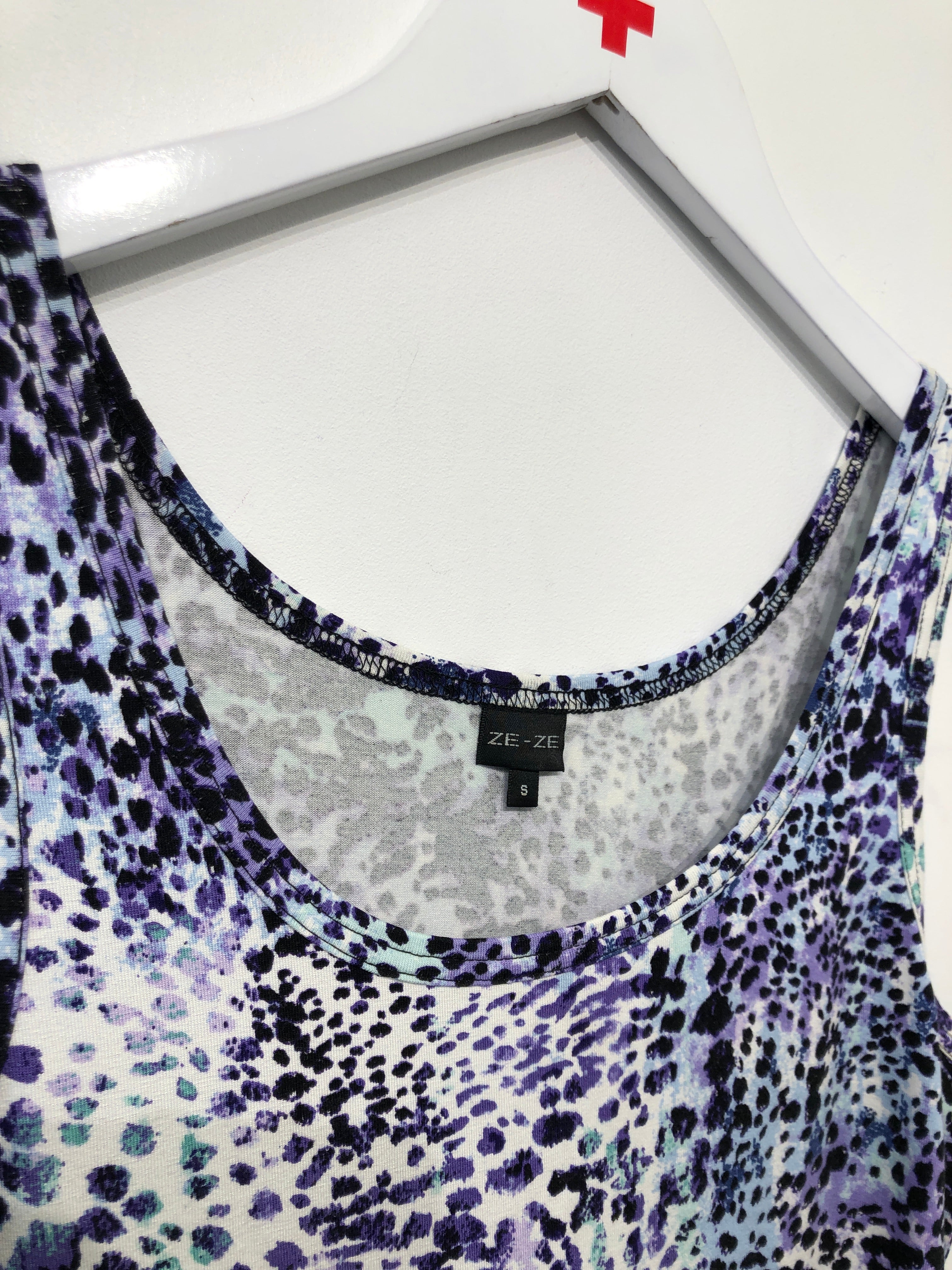 Ze-Ze Top