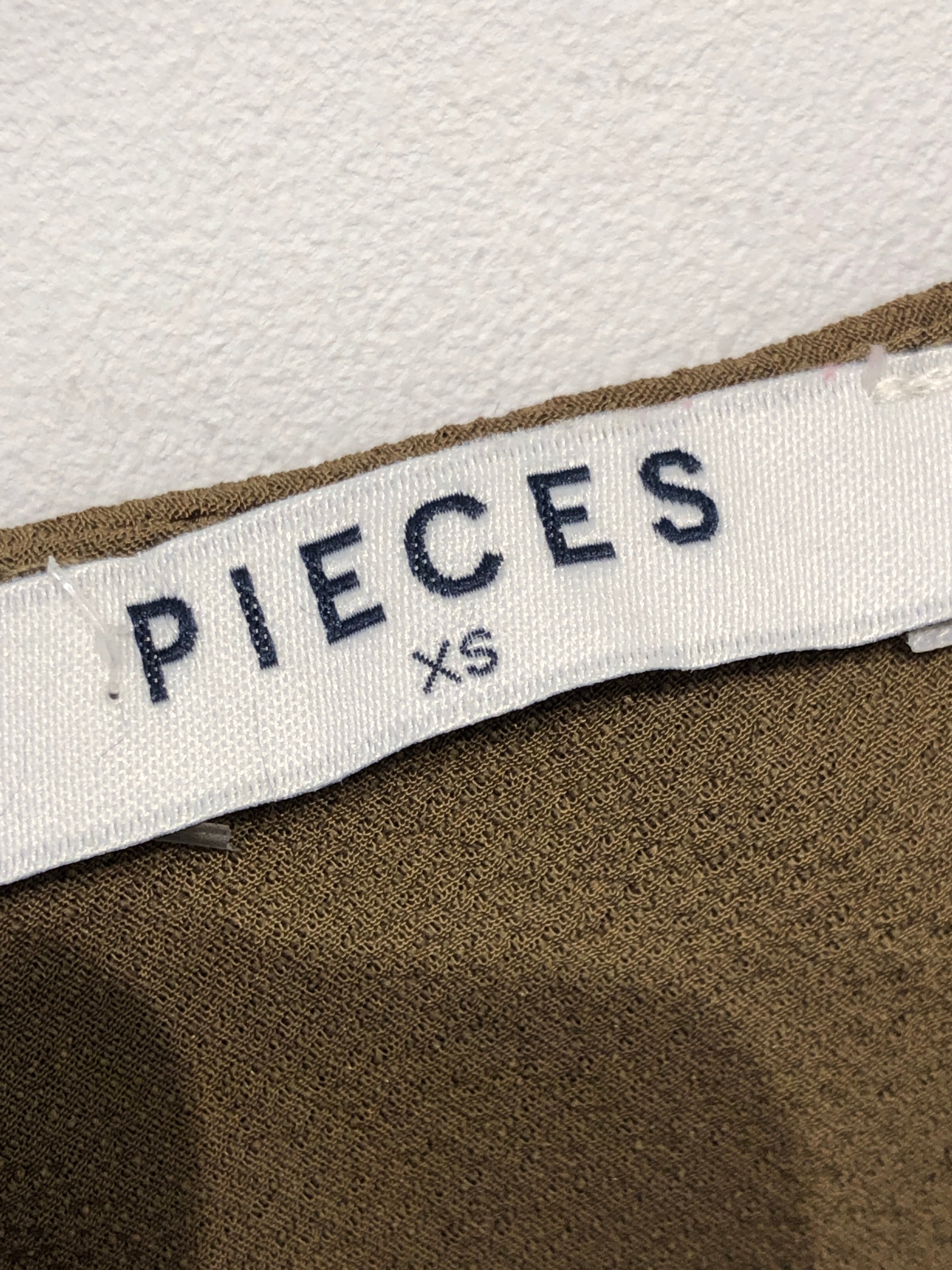 Pieces Top