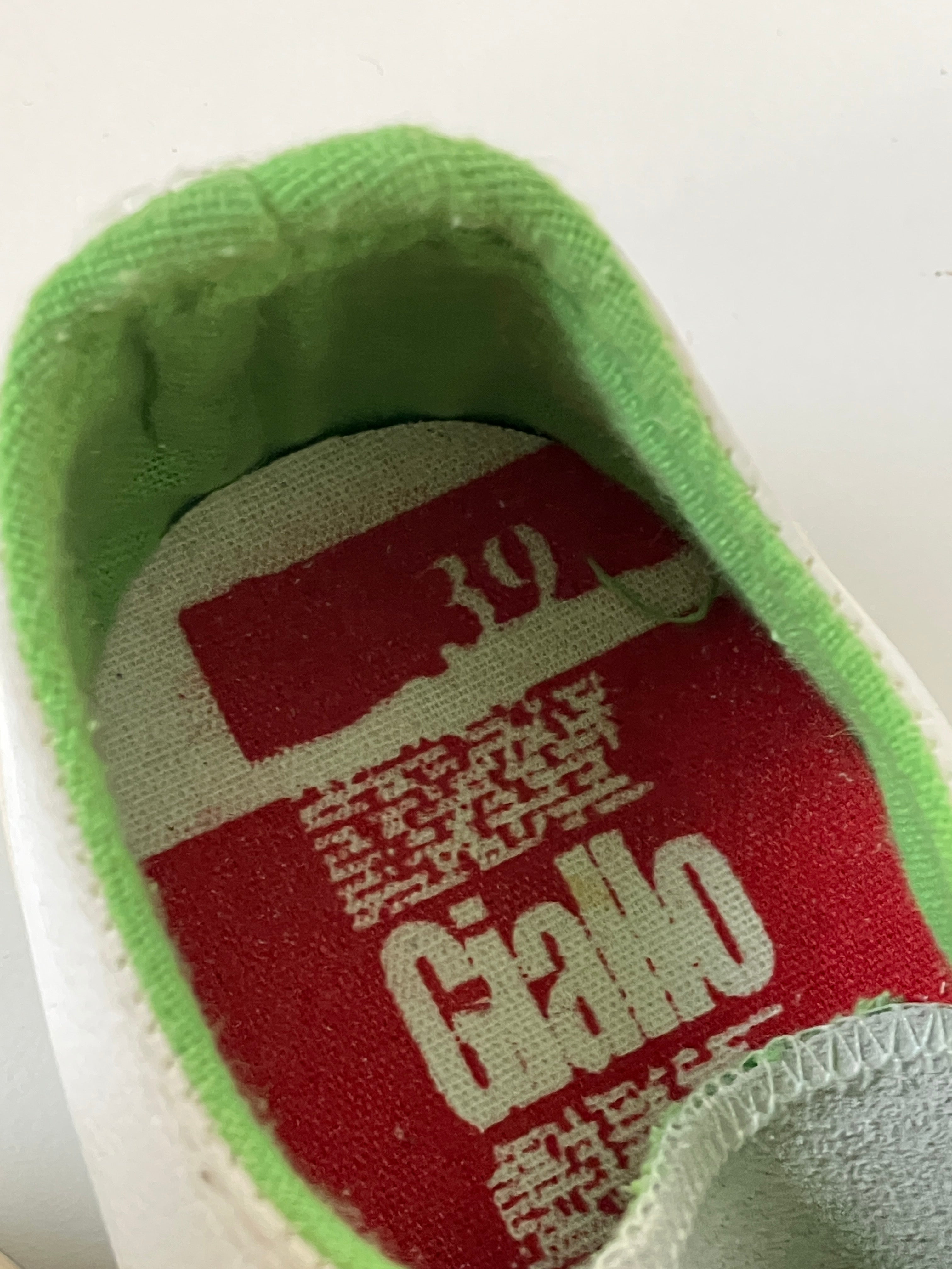 Giallo Sko