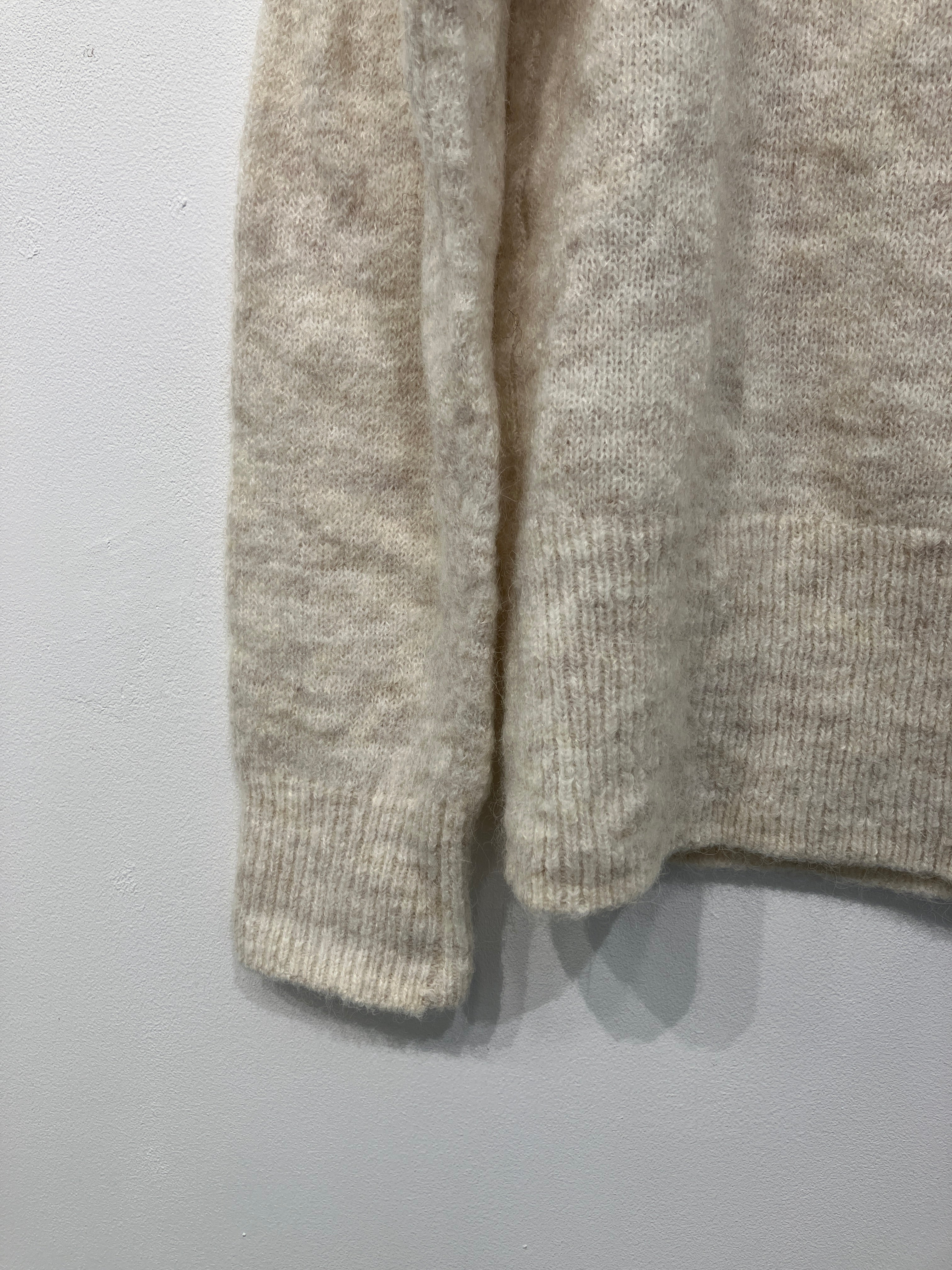Vila Cardigan