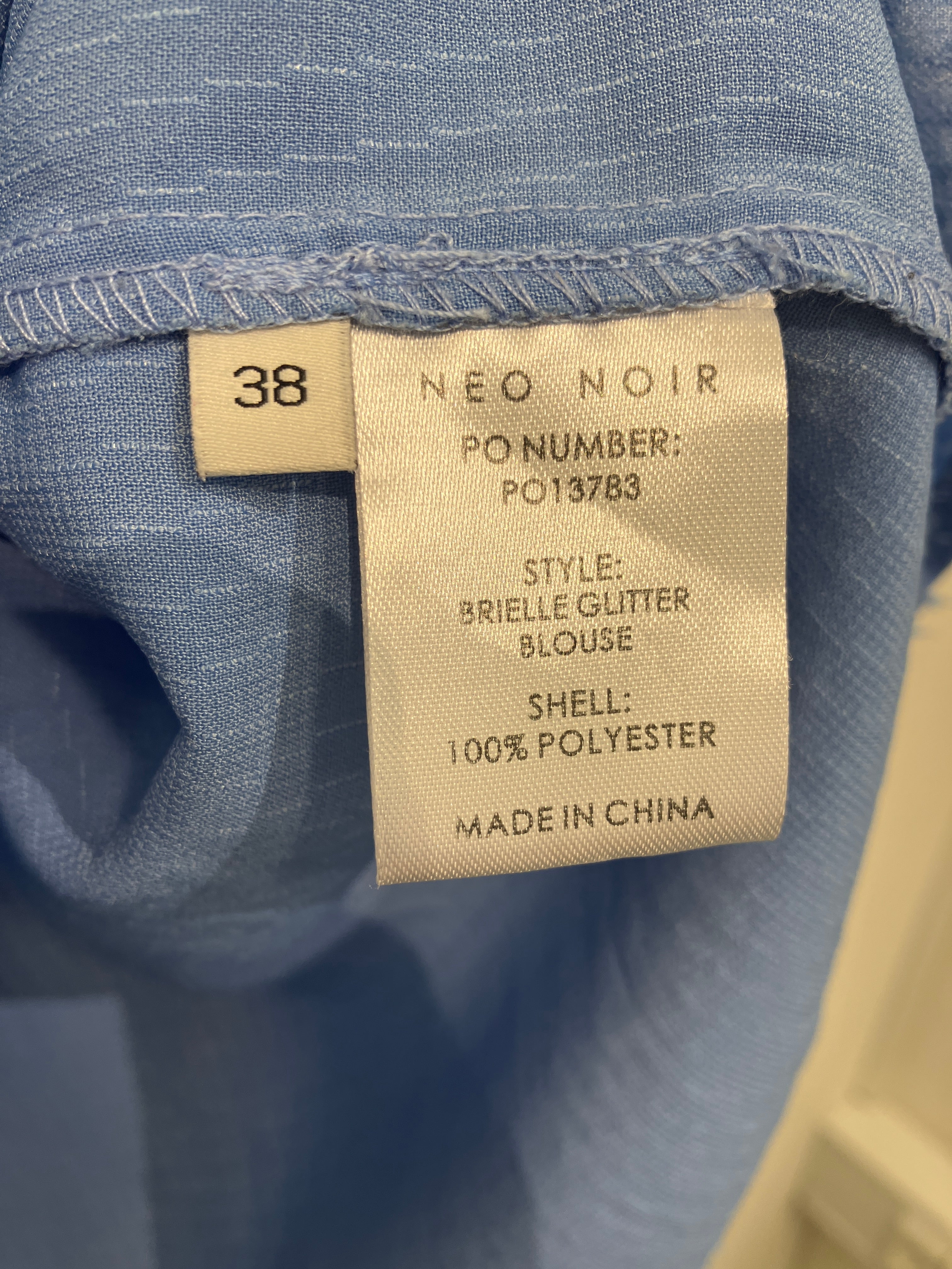 Neo Noir Bluse