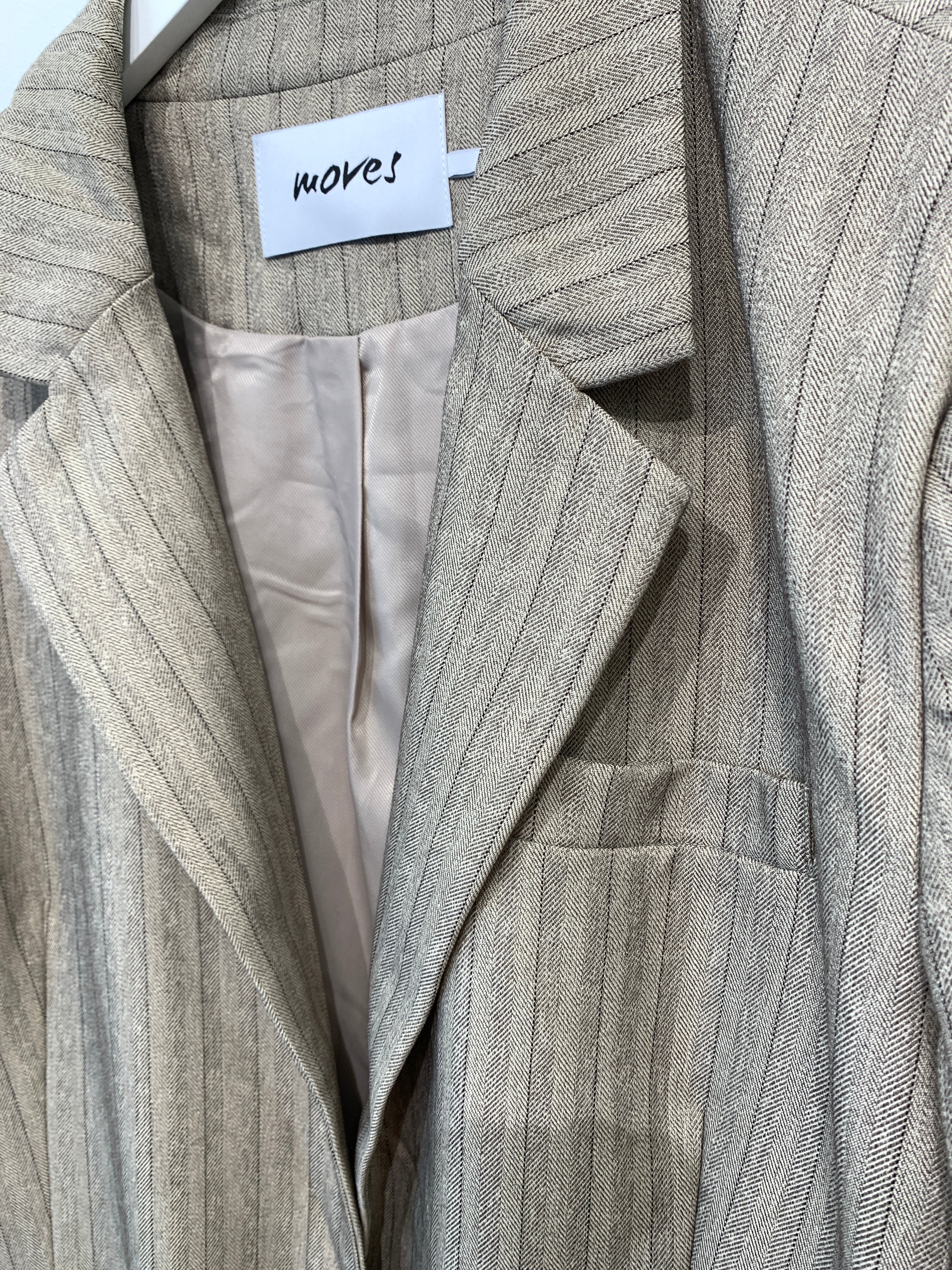 Moves Blazer