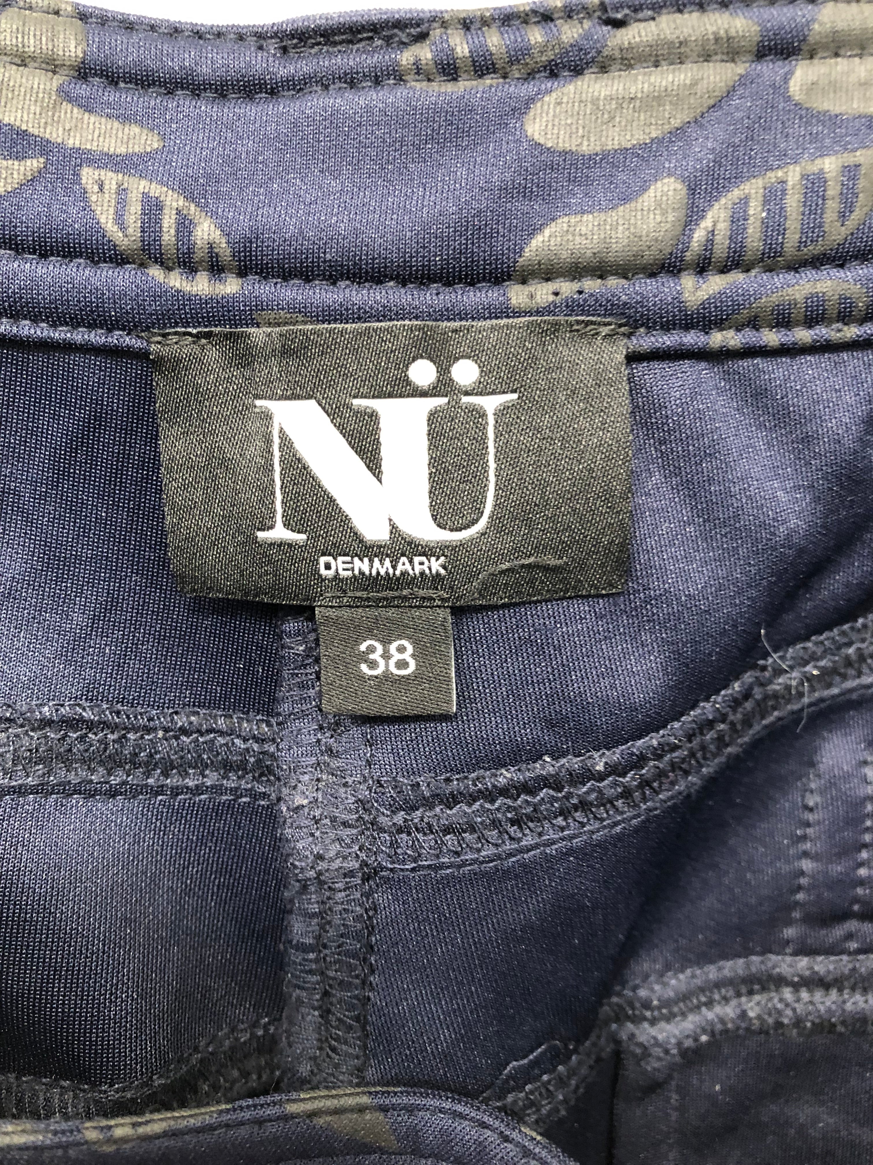 Nü Bukser