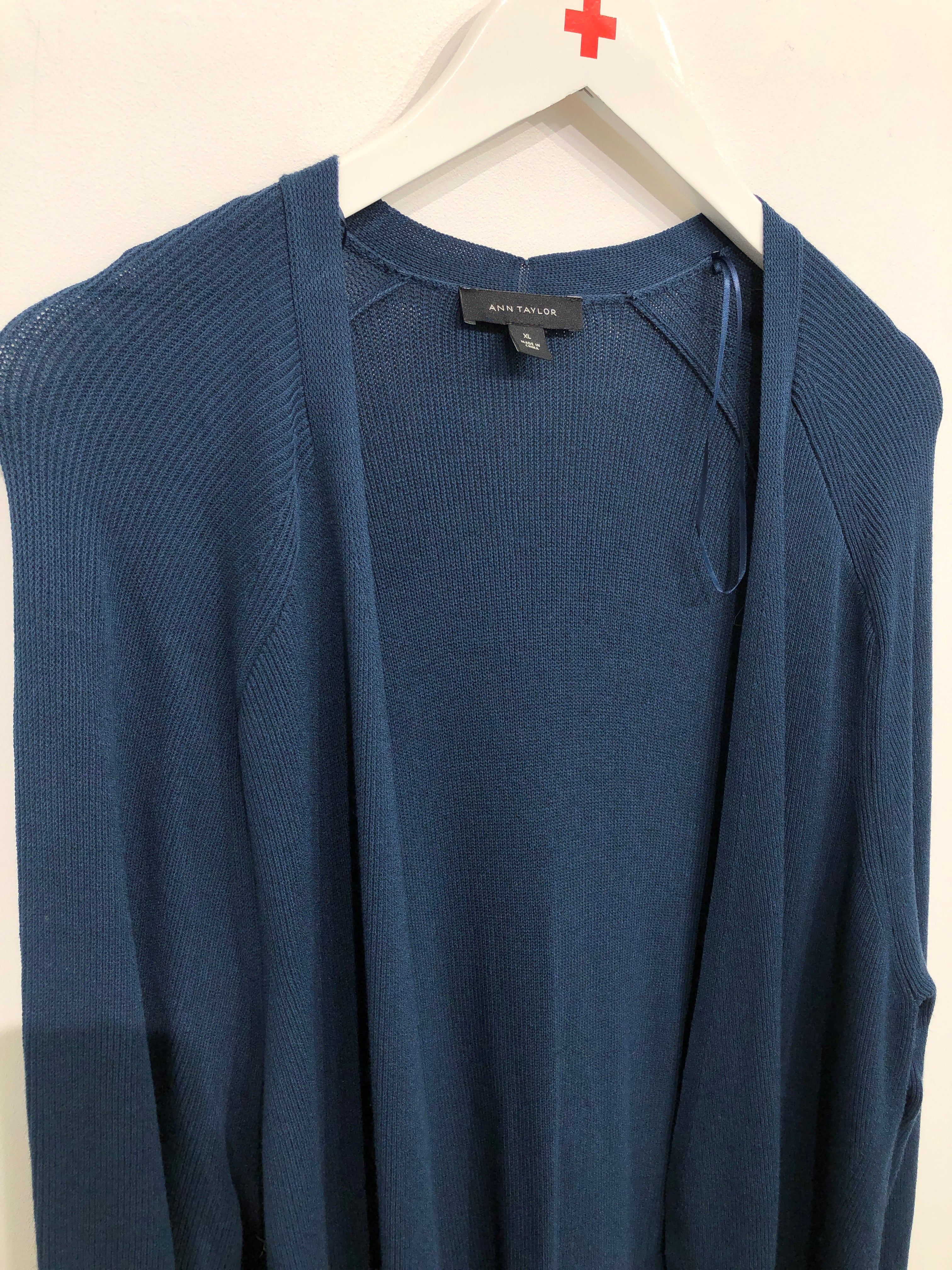 Ann taylor Cardigan
