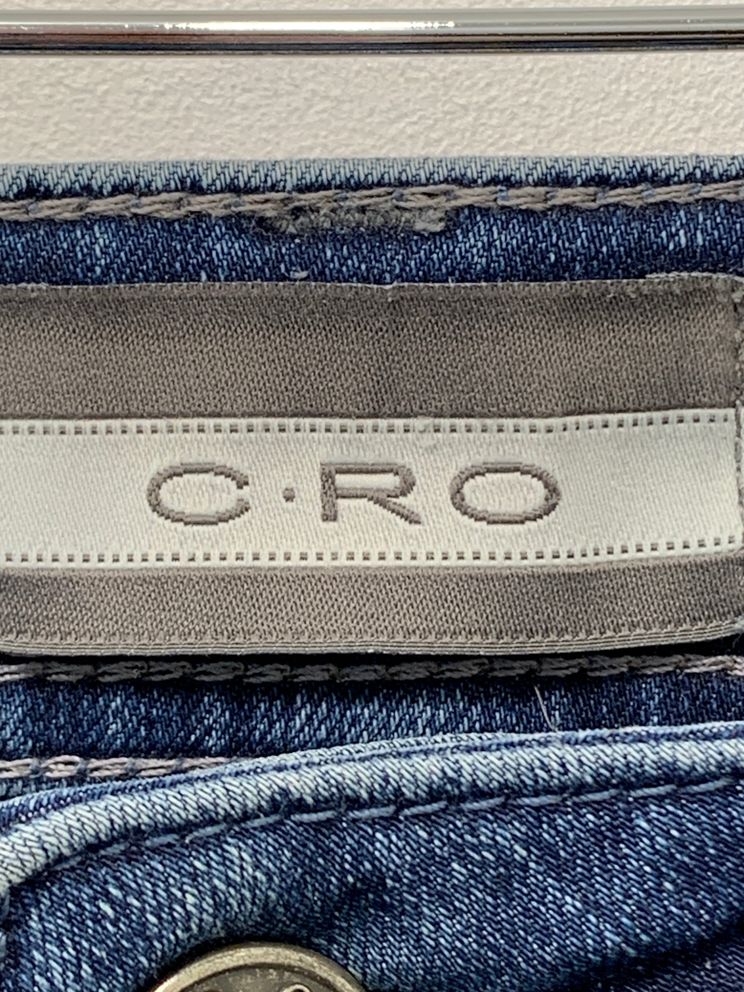 C.RO Bukser