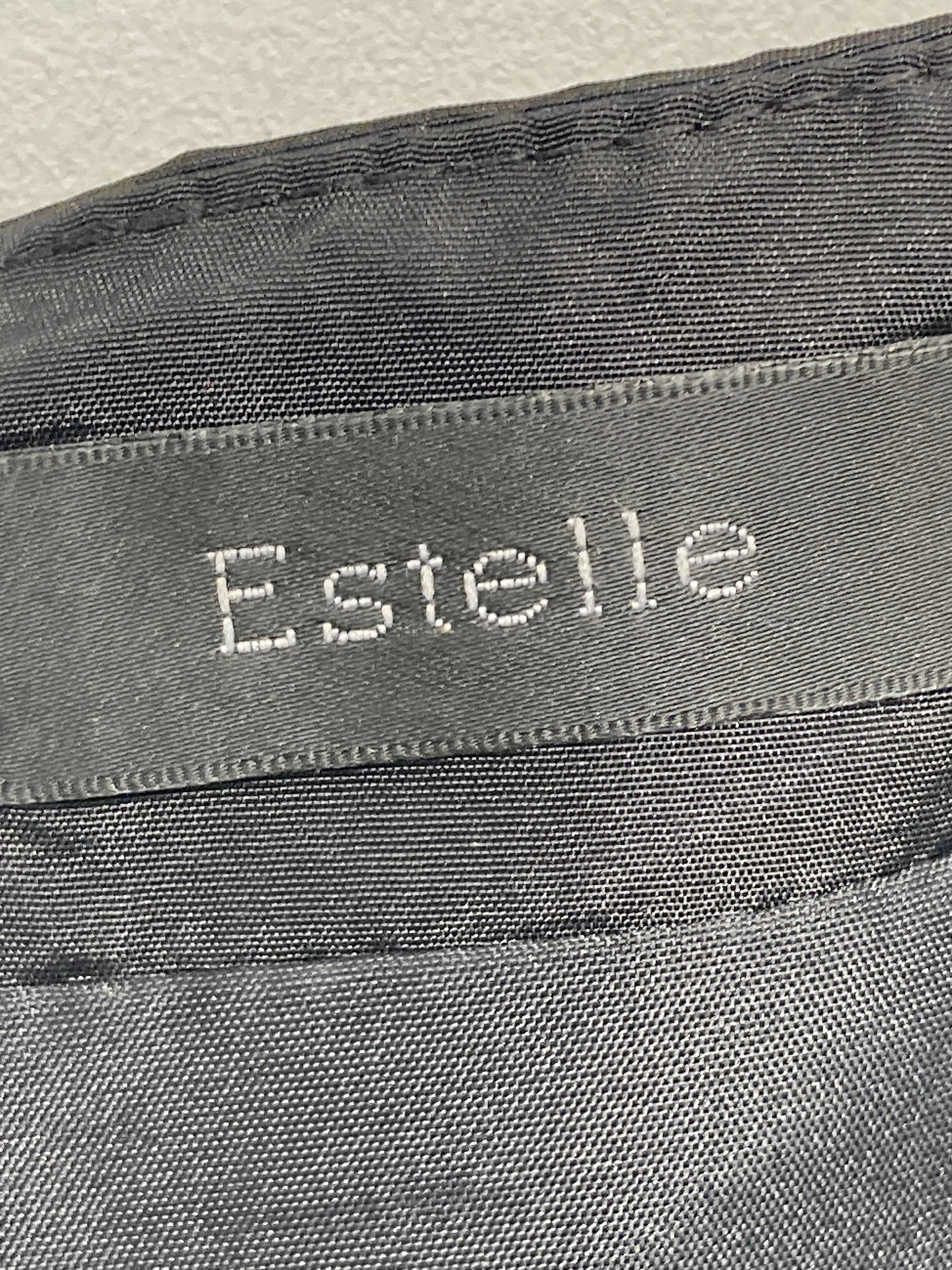 Estelle Nederdel