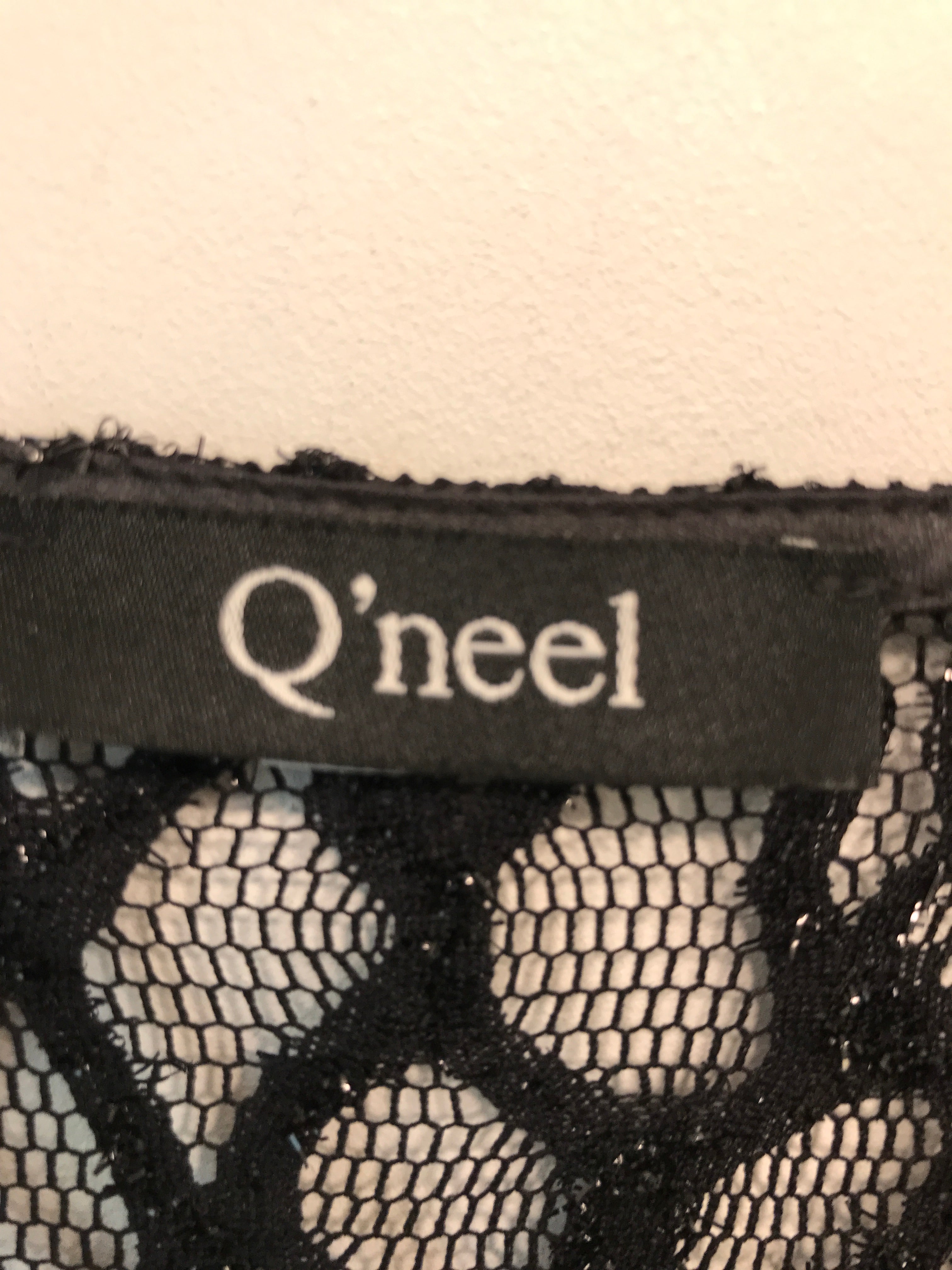 Q-neel Tunika