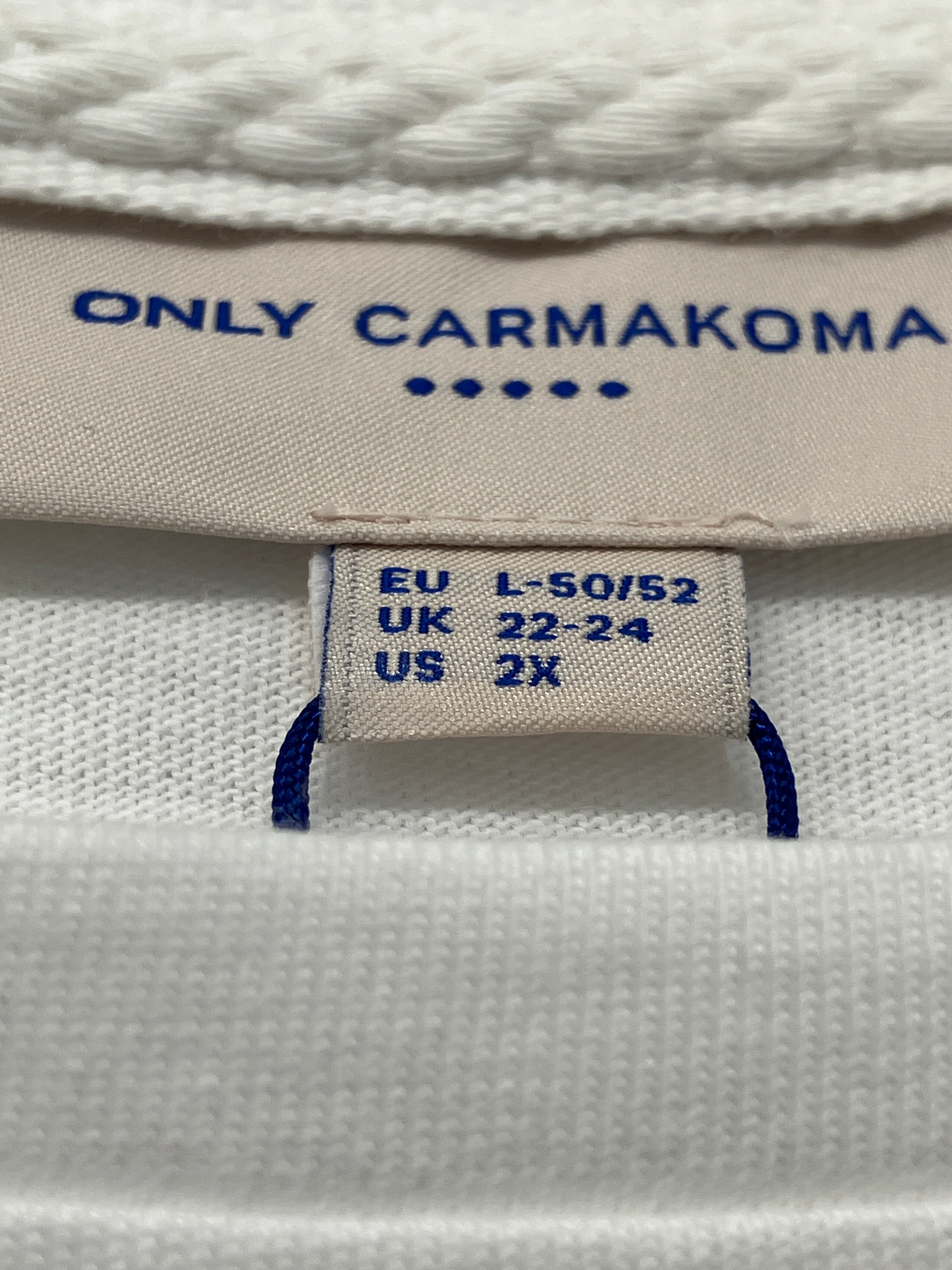 Only Carmakoma T-shirt