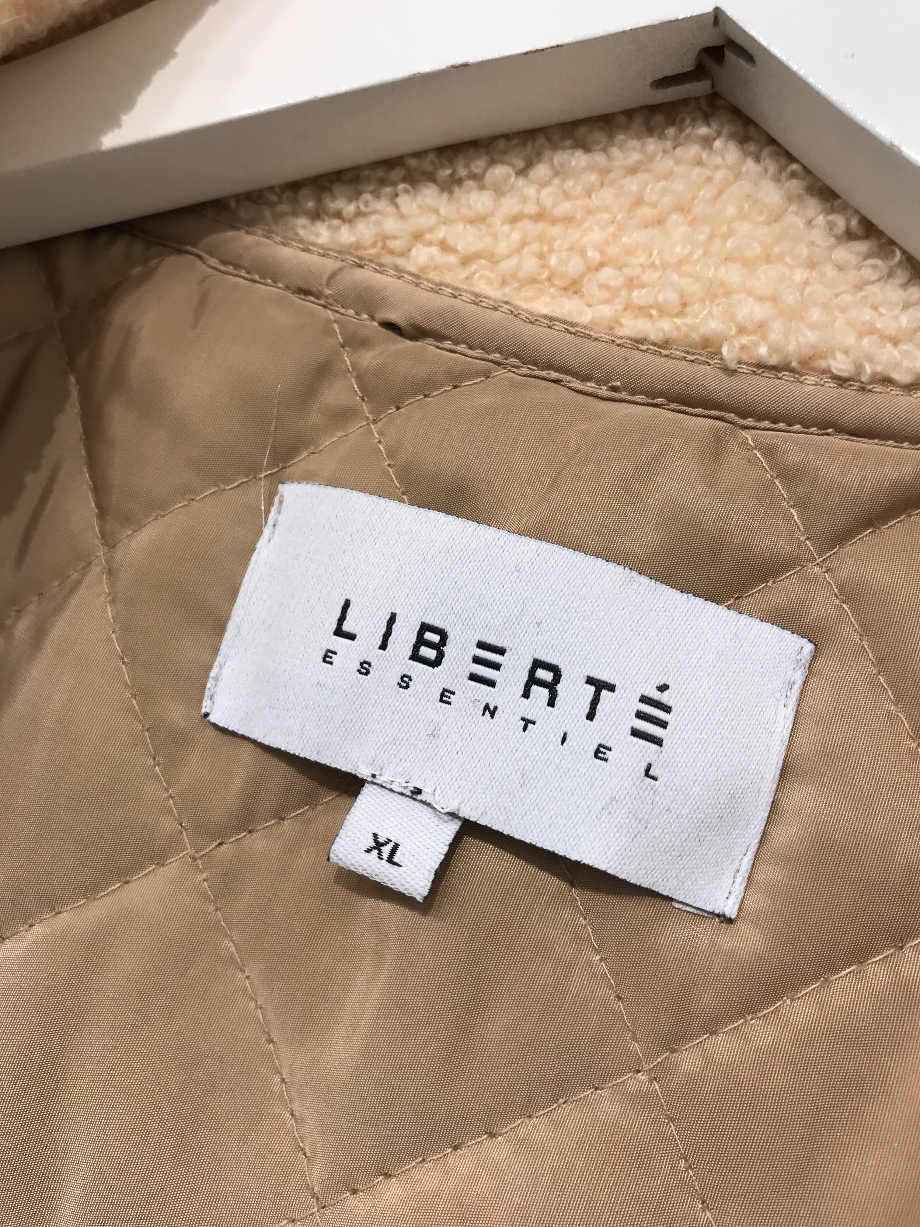 Liberte Essentiel Vest