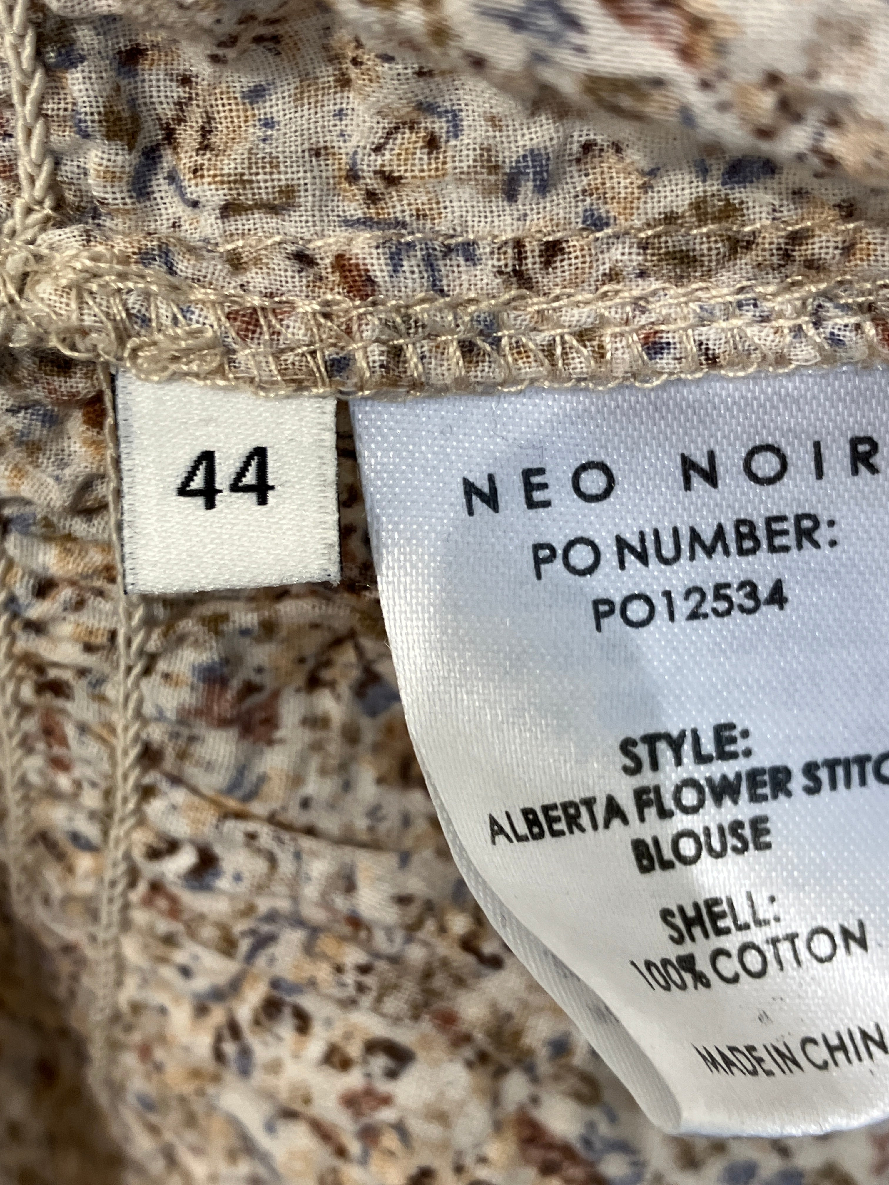 Neo Noir Bluse