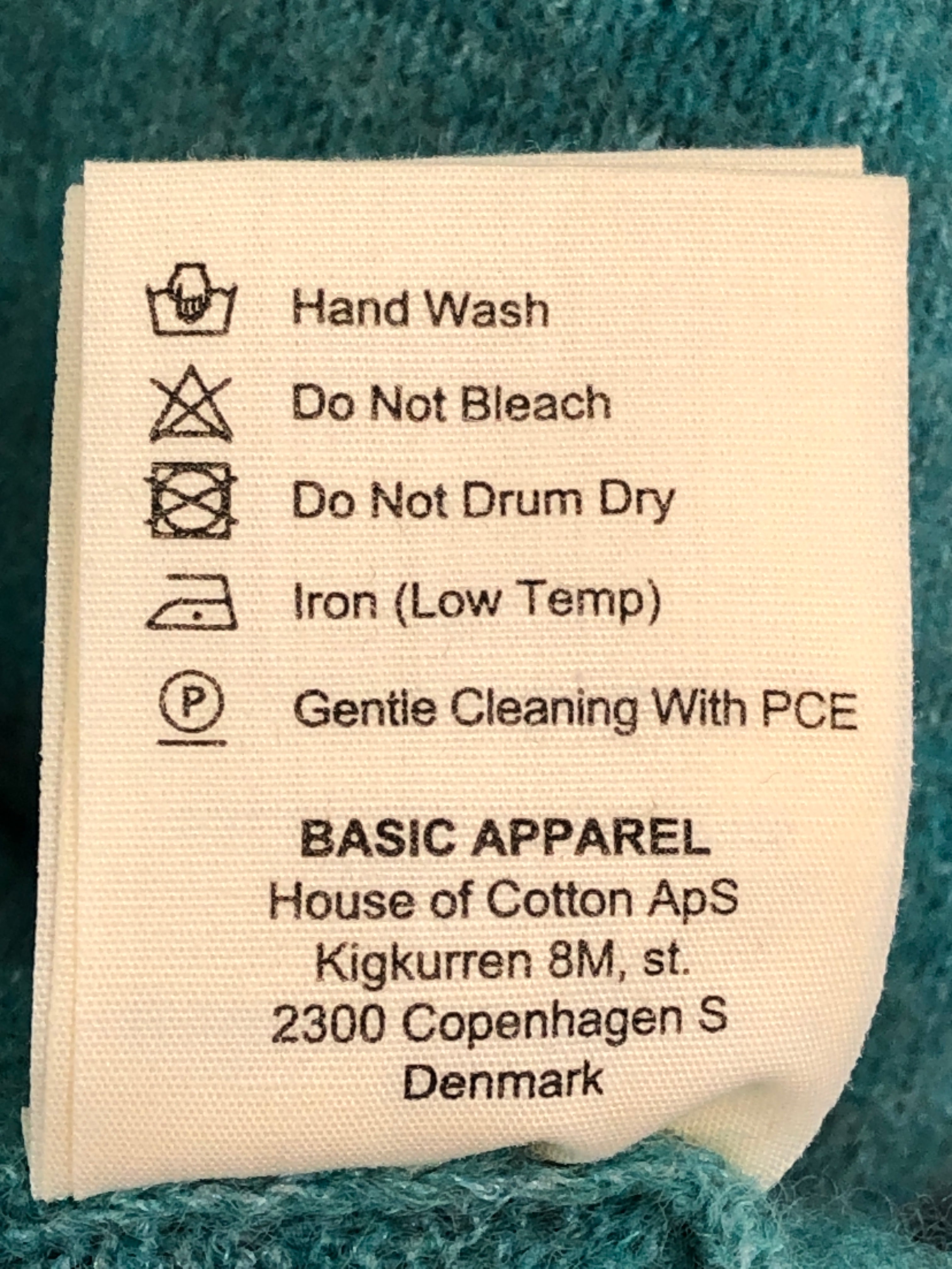 Basic Apparel Bluse