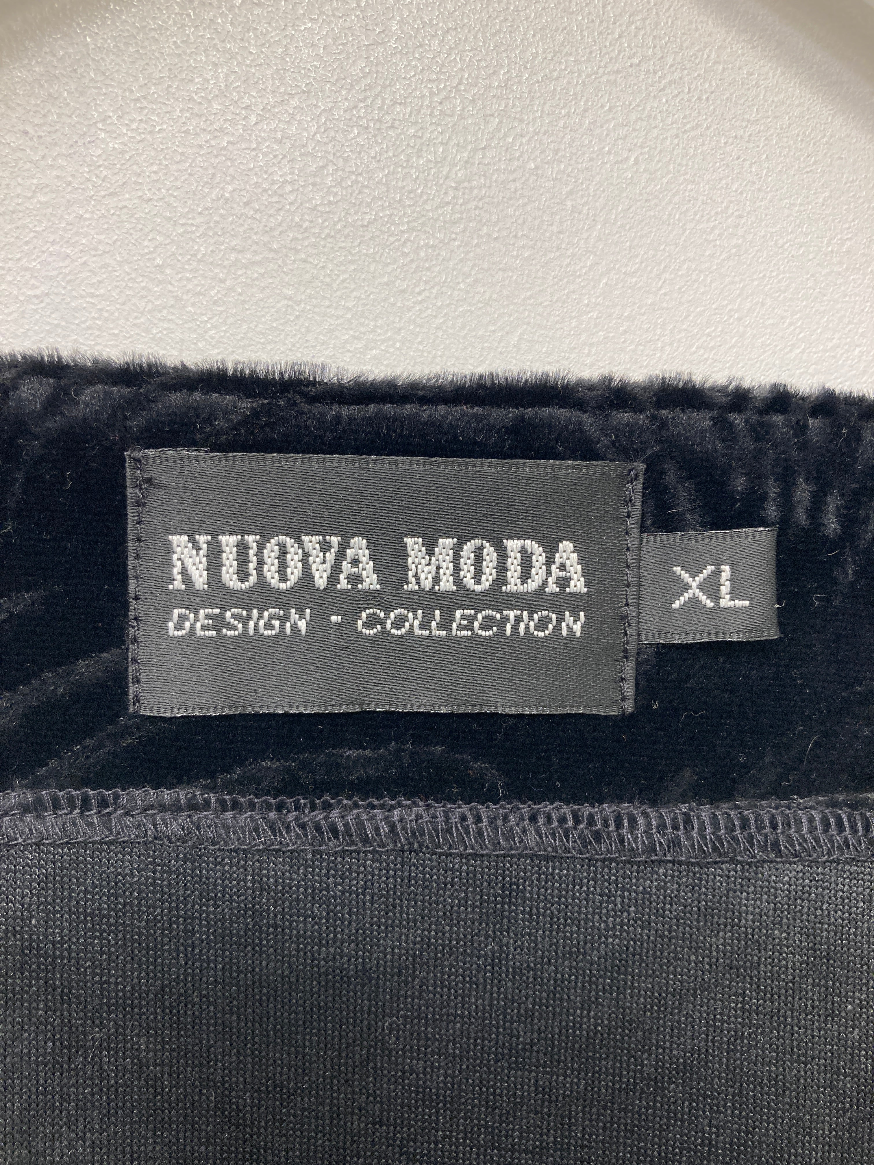 Nuova Moda Bluse