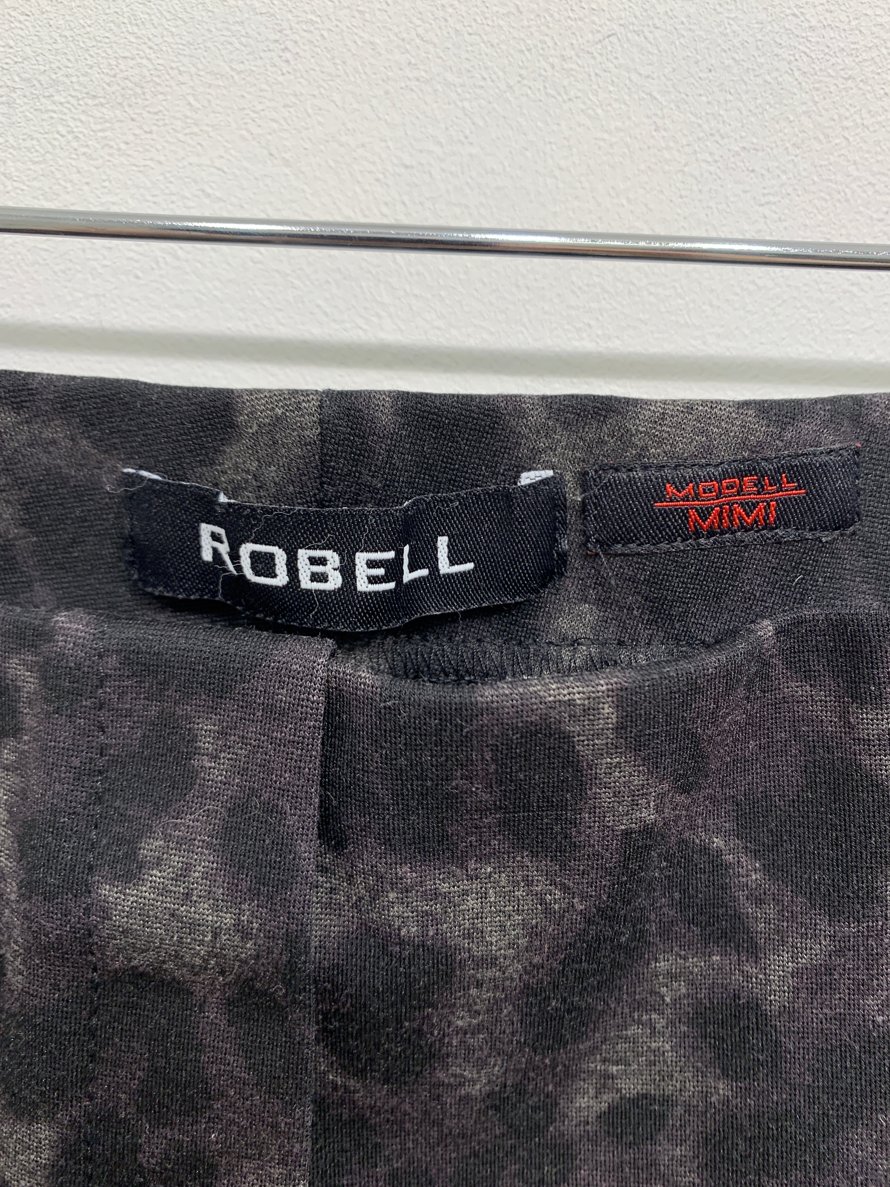 Robell Bukser