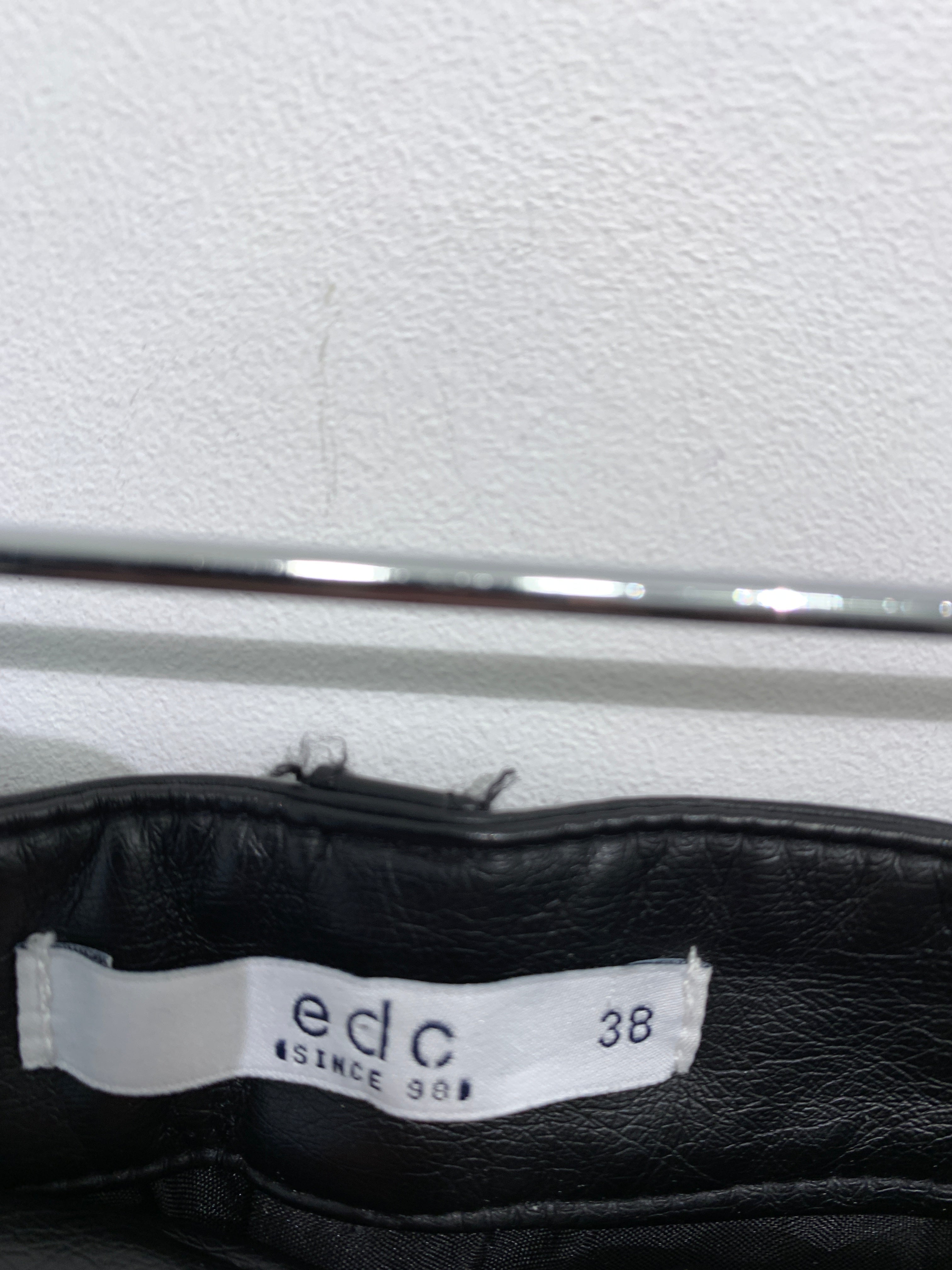 EDC by Esprit Nederdel