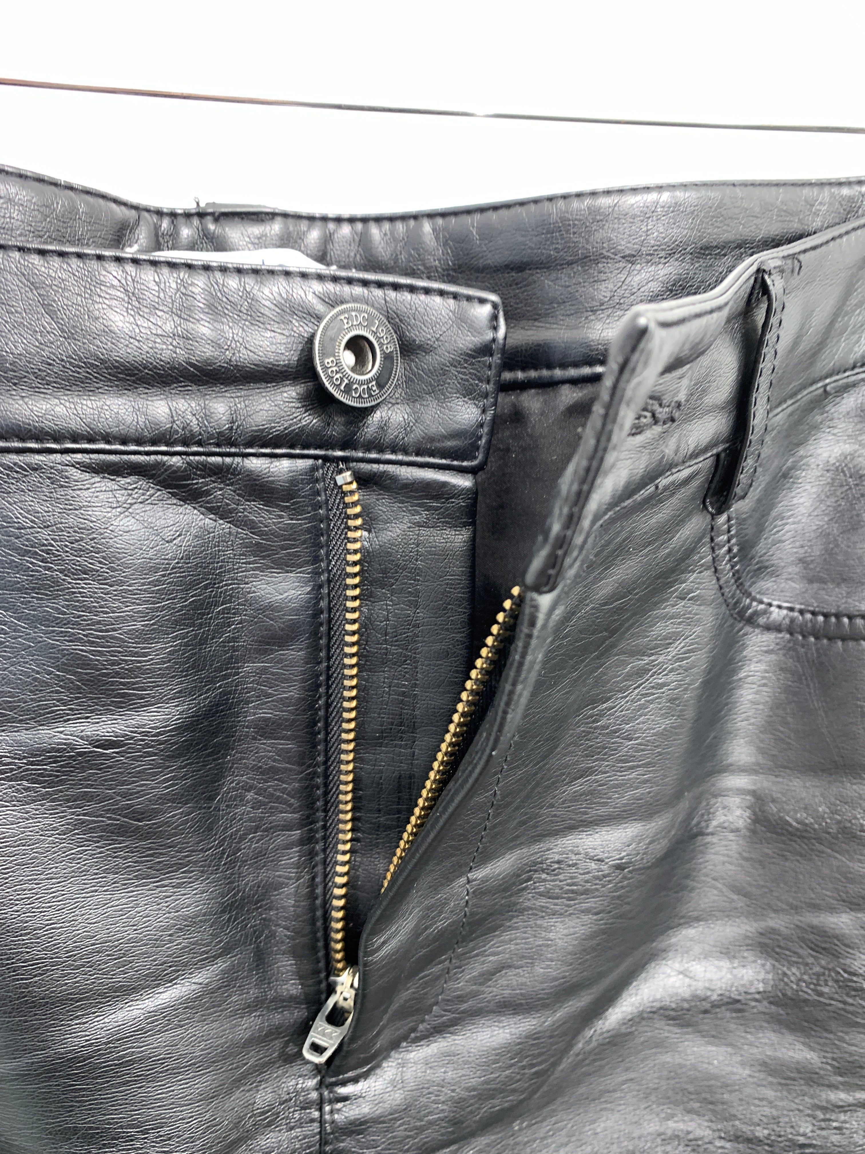 EDC by Esprit Nederdel