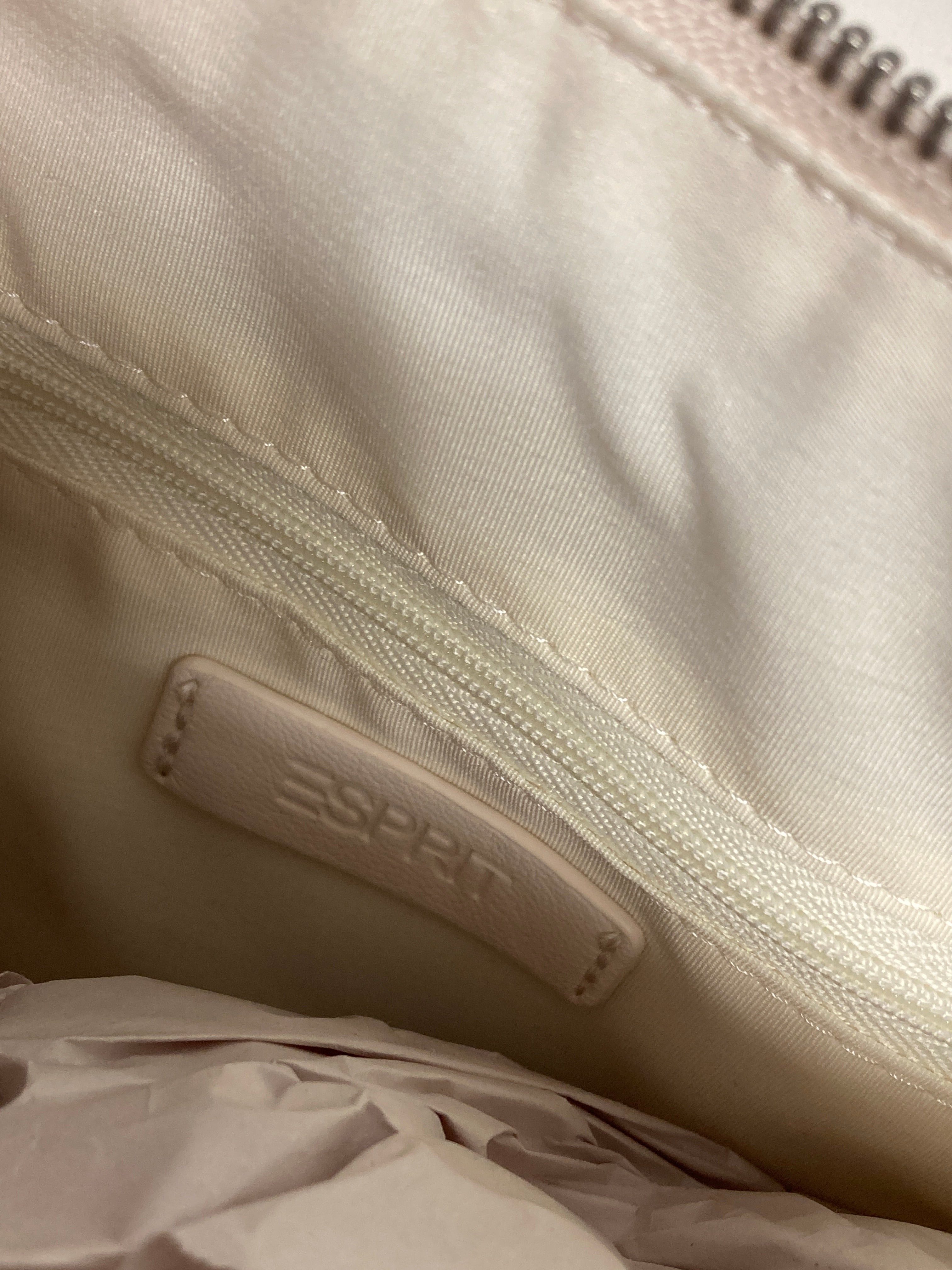 Esprit Taske
