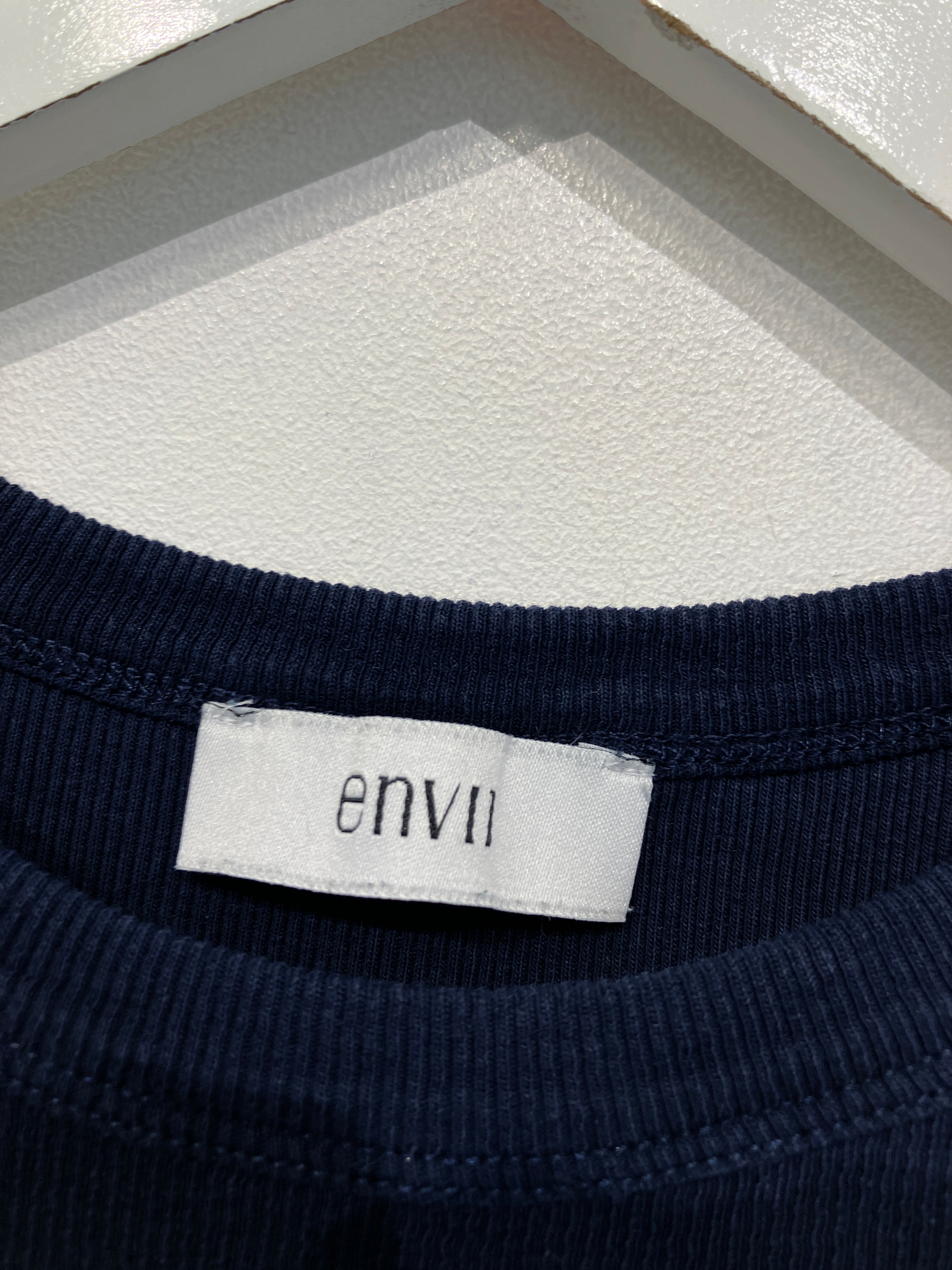 Envii Top
