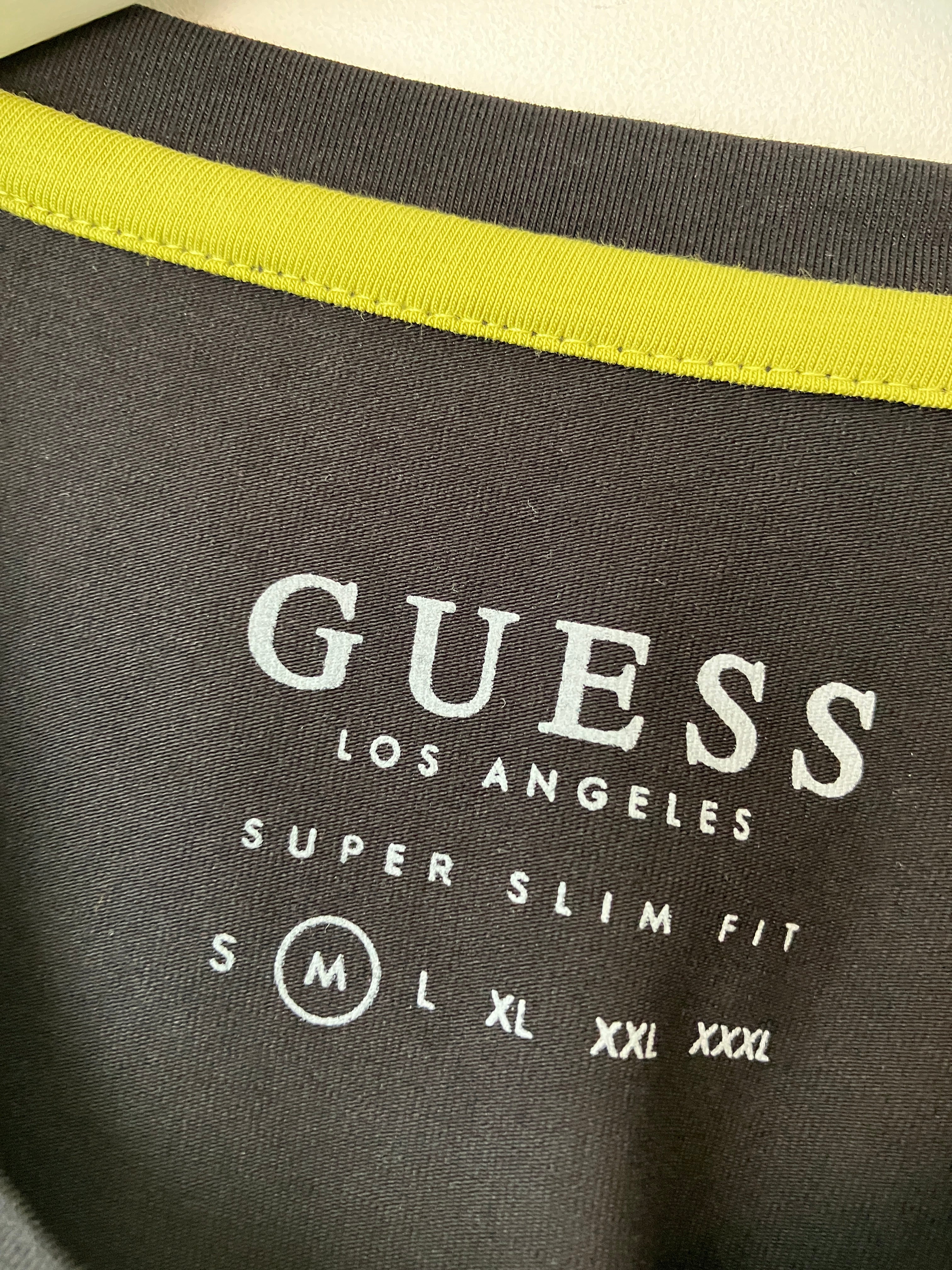 Guess T-shirt