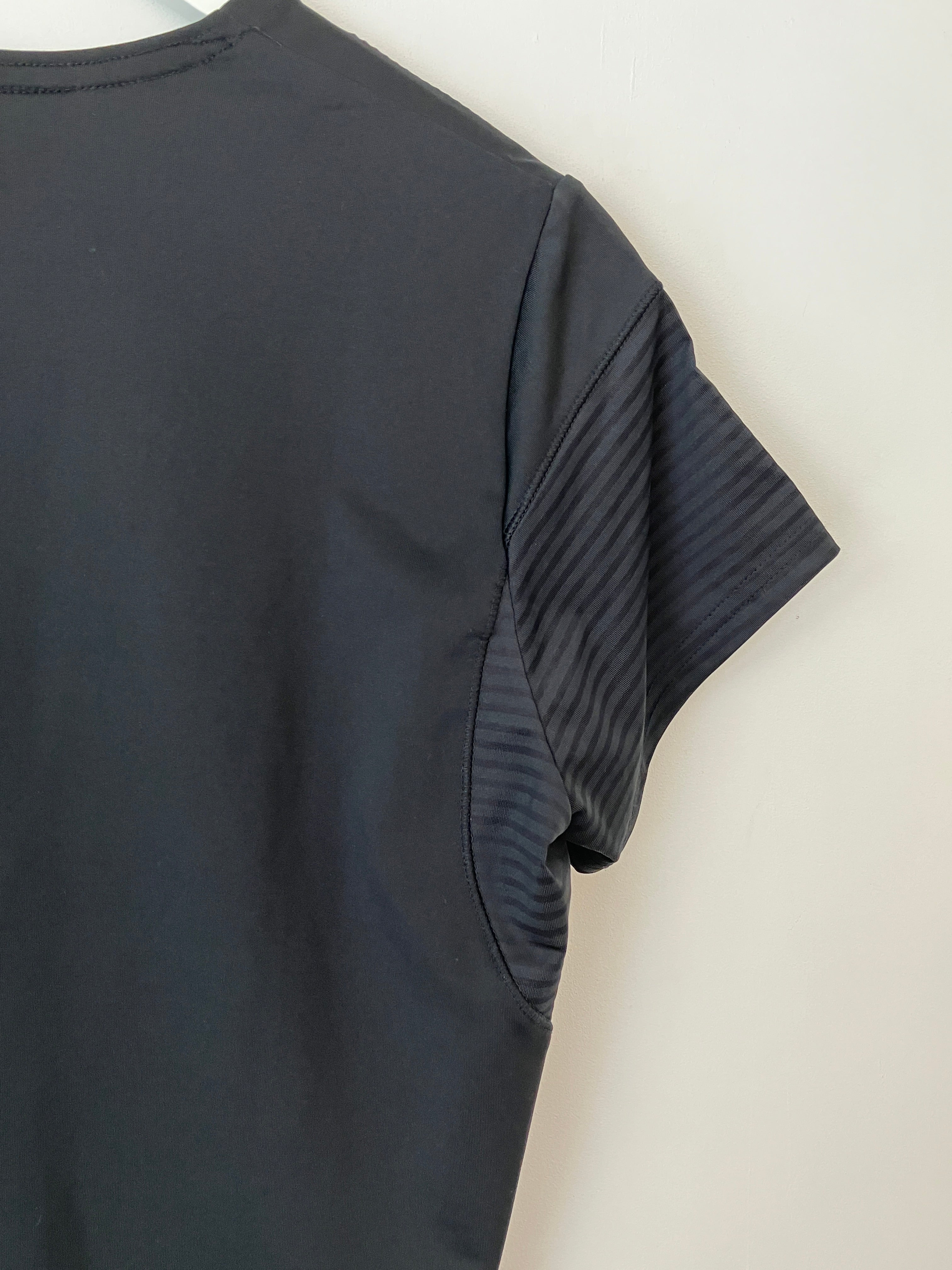 Reebok T-shirt