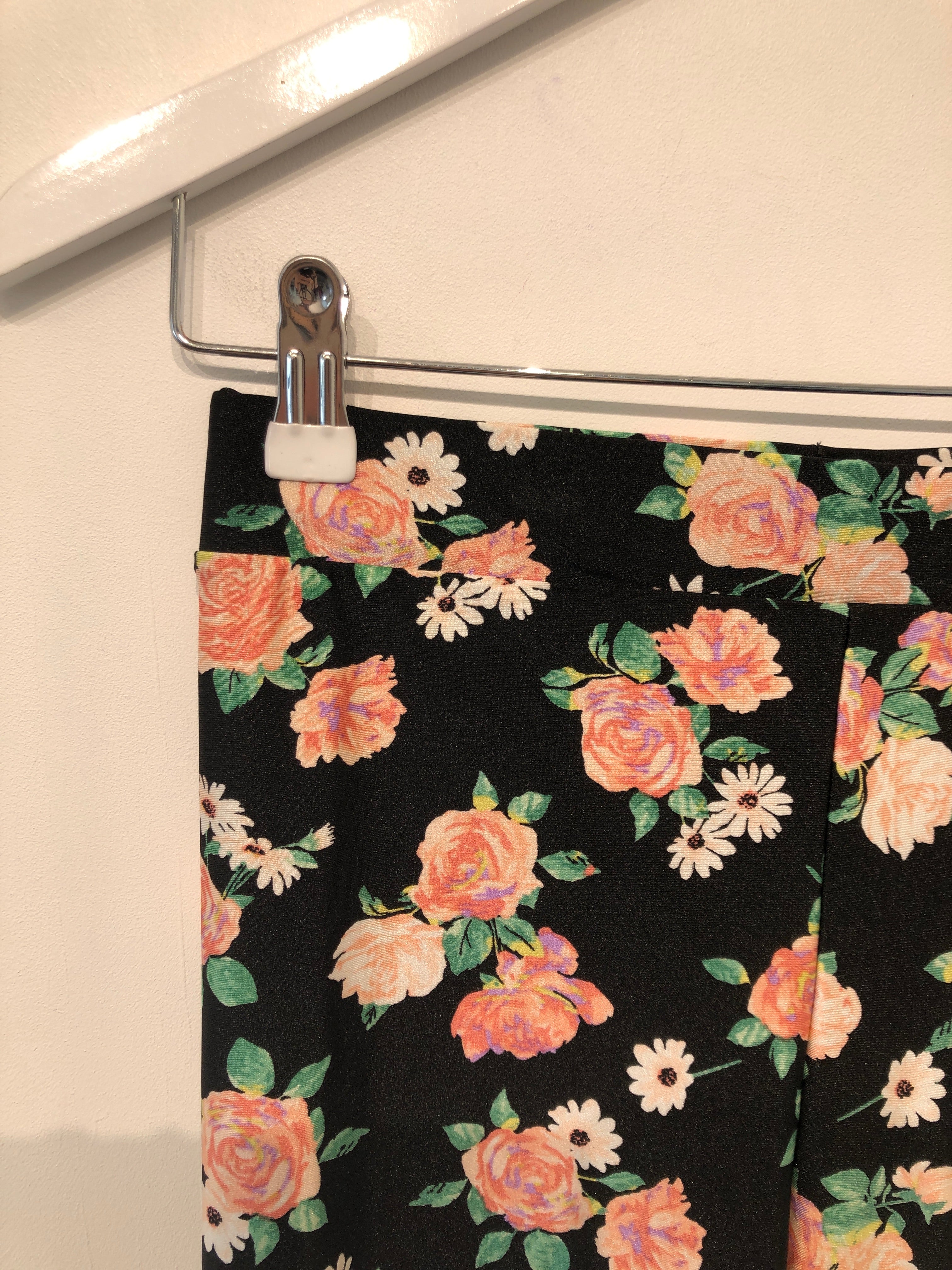 Divided Leggings